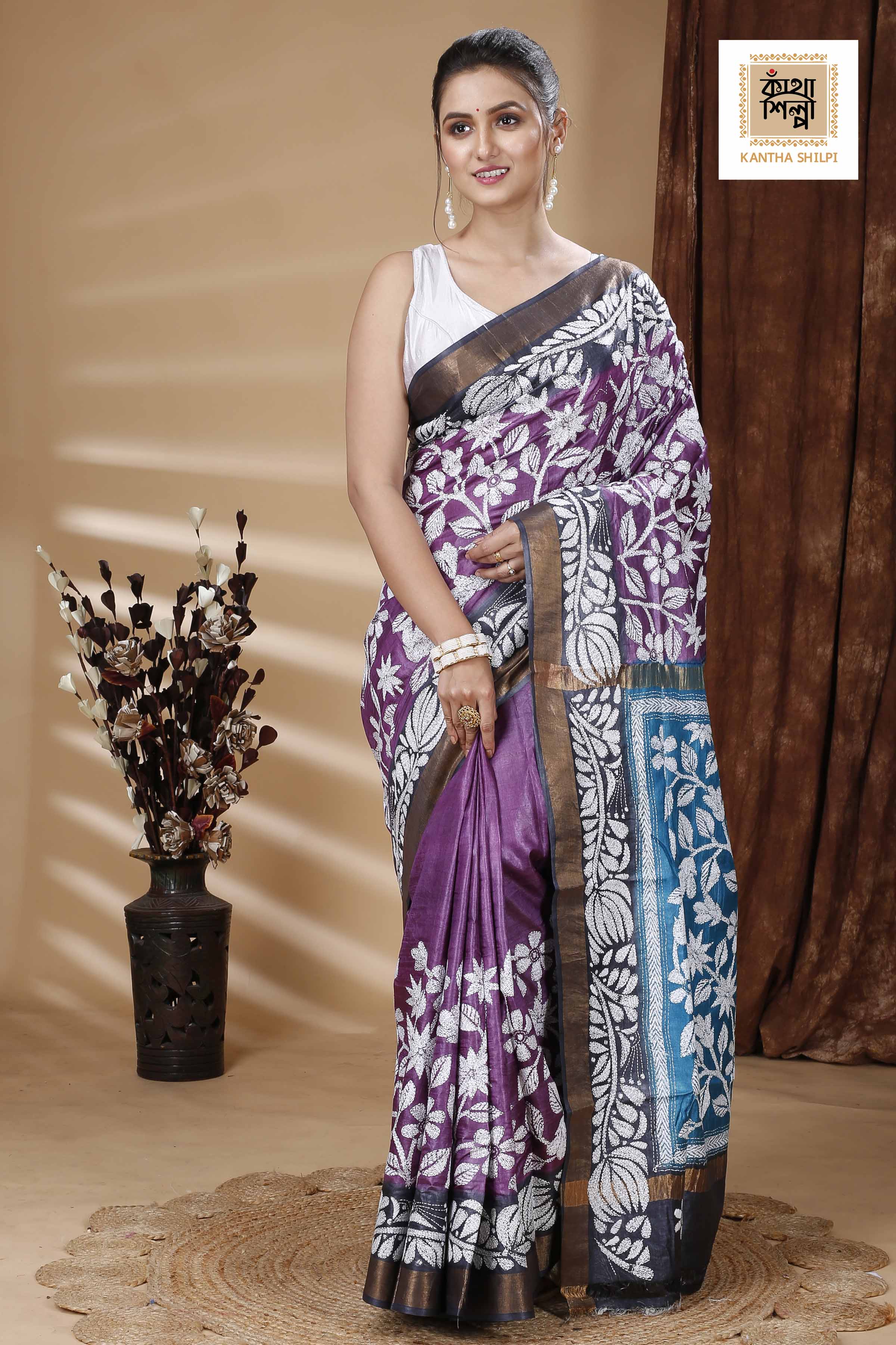 Zori Border Pure Dye Tussar Kantha Stitch Saree