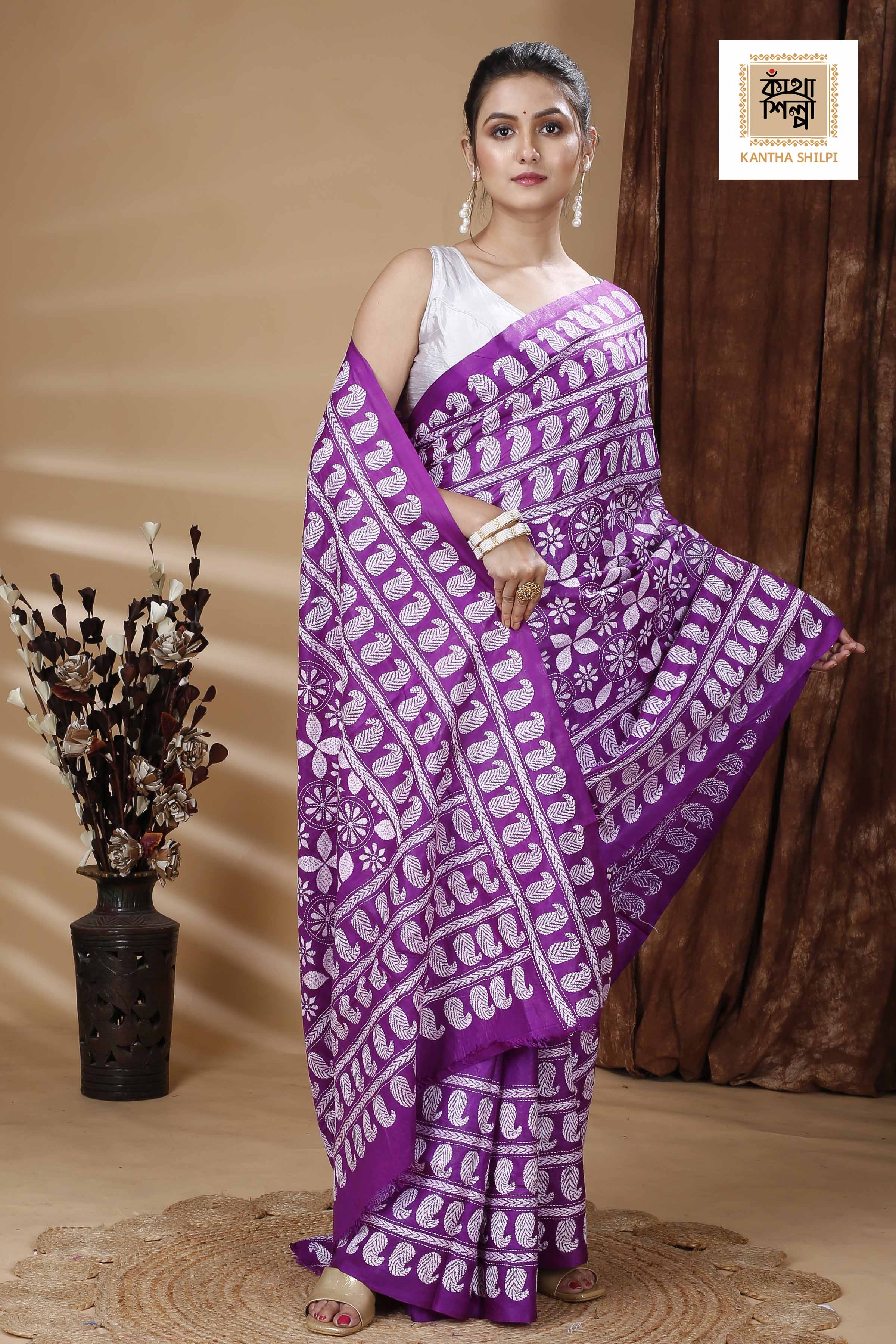 Magenta Pure Bangalore Silk White Color Thread Work Kalka Design Kantha Stitch Saree