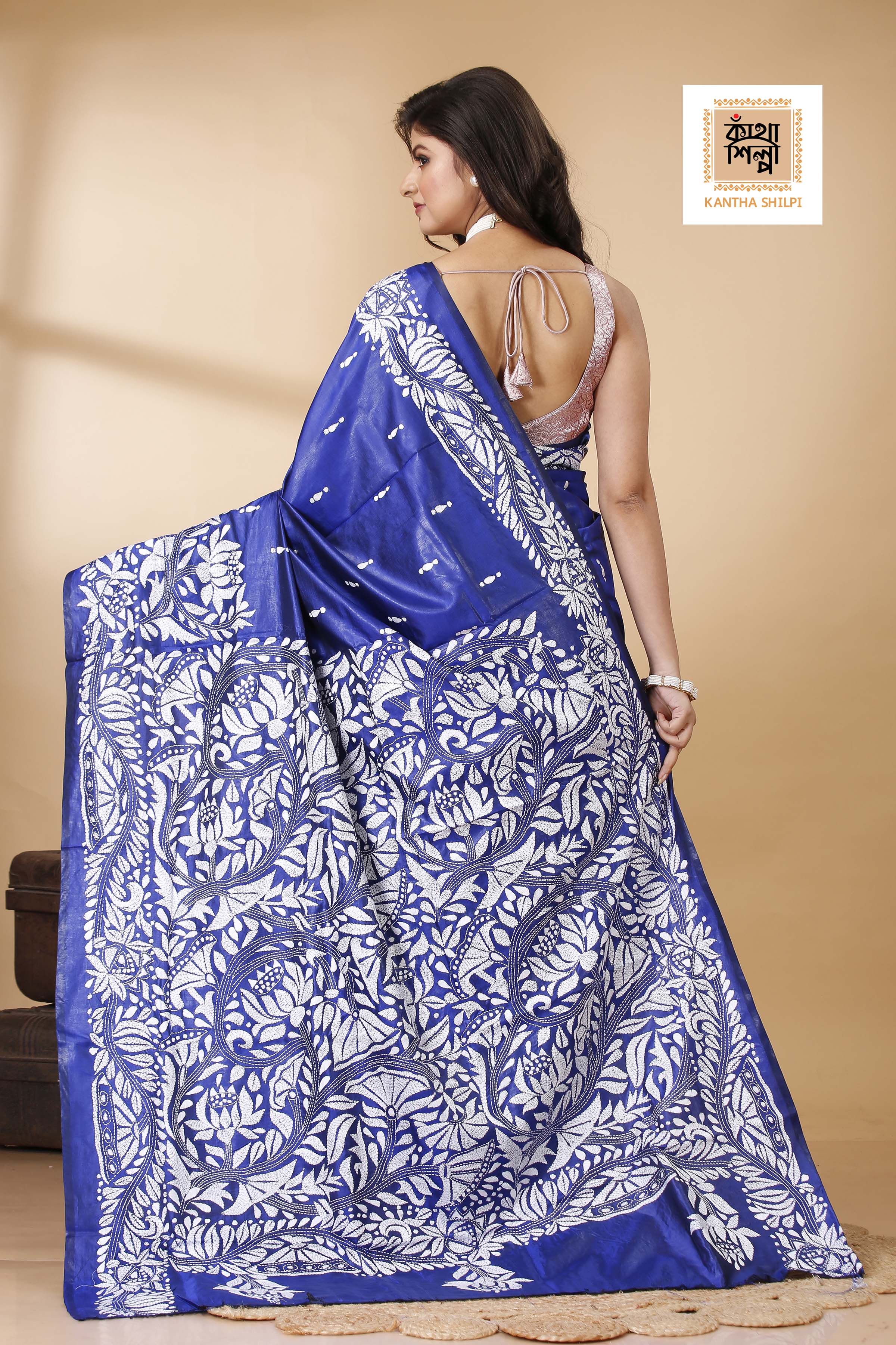 Pure Bangalore Silk White Color Thread Work Lotus Kantha Stitch Saree