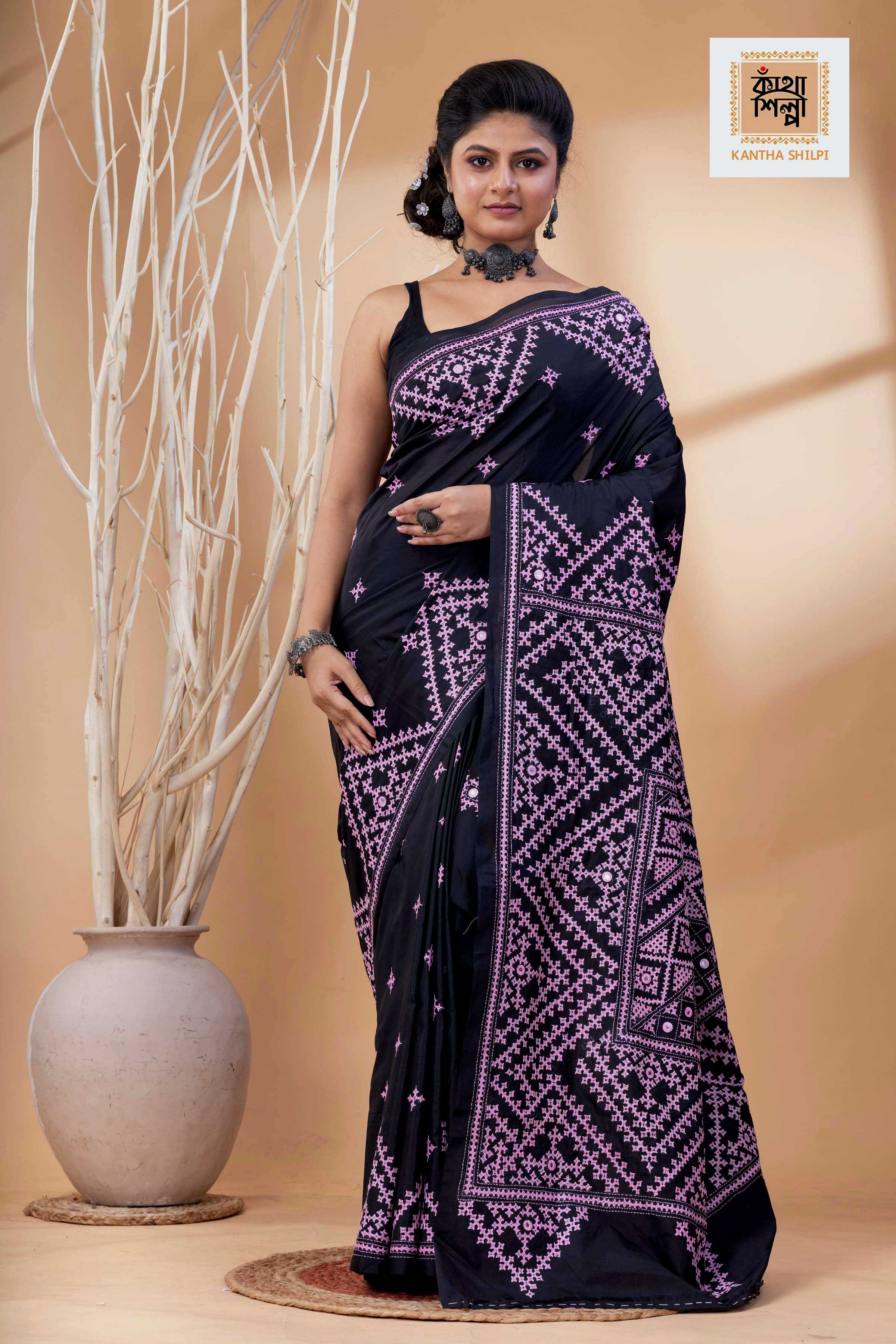 Black Bangalore Silk Pink Thread Work Gujrati Stitch Saree