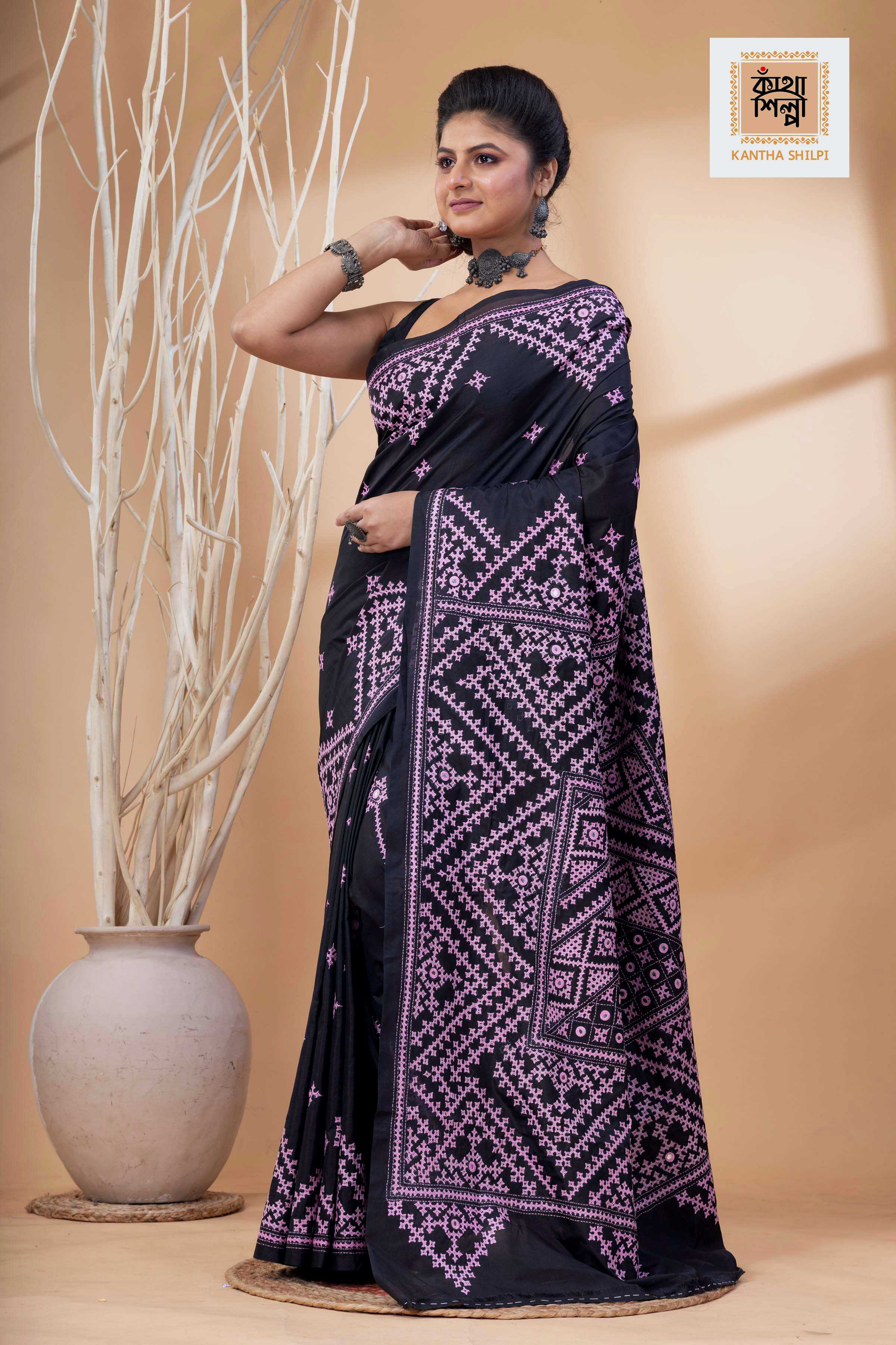 Black Bangalore Silk Pink Thread Work Gujrati Stitch Saree