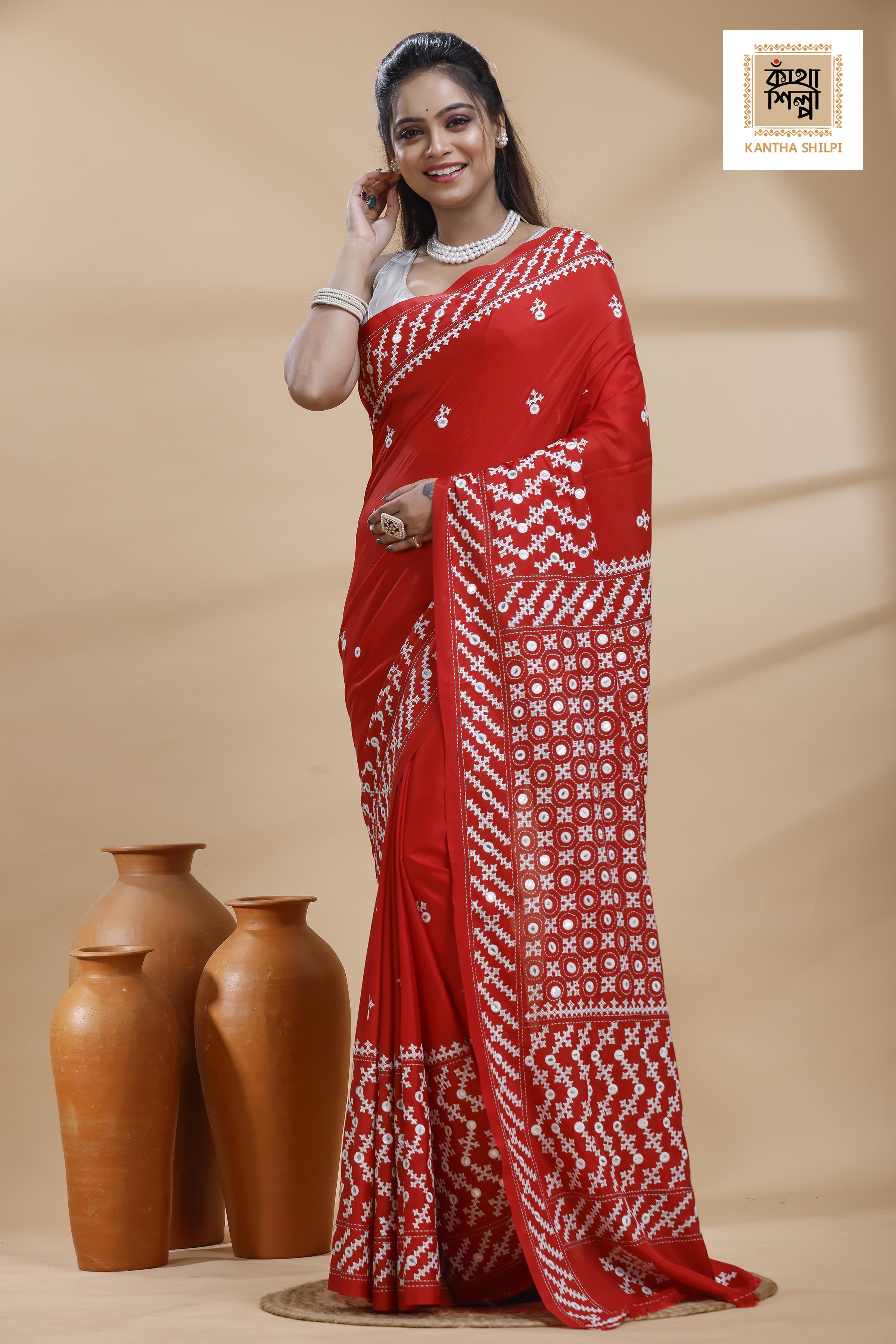 Red Bangalore Silk White Color Thread Work Gujrati Stitch Saree