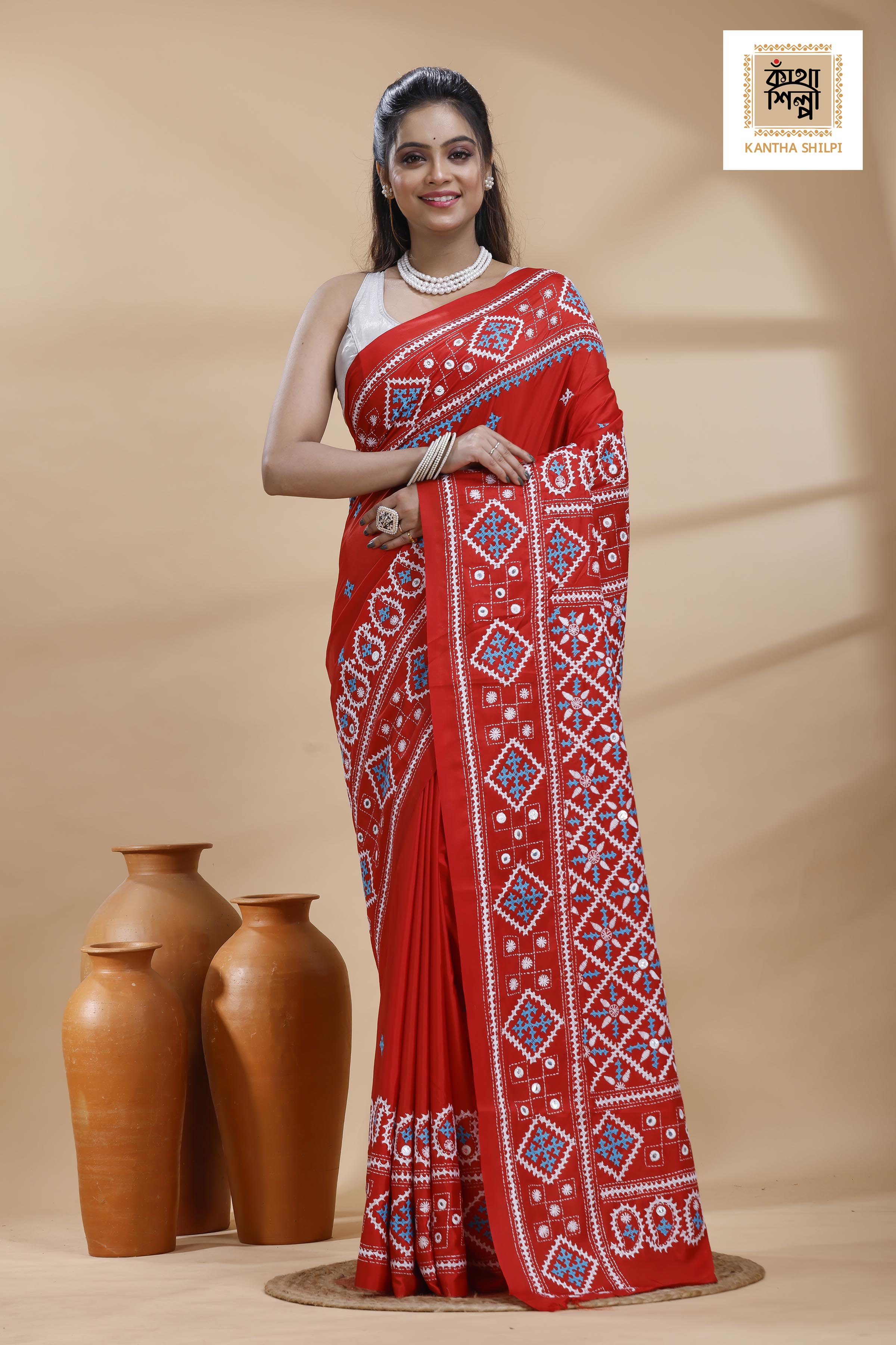 Red Bangalore Silk White-blue color Thread Work Gujrati Stitch Saree