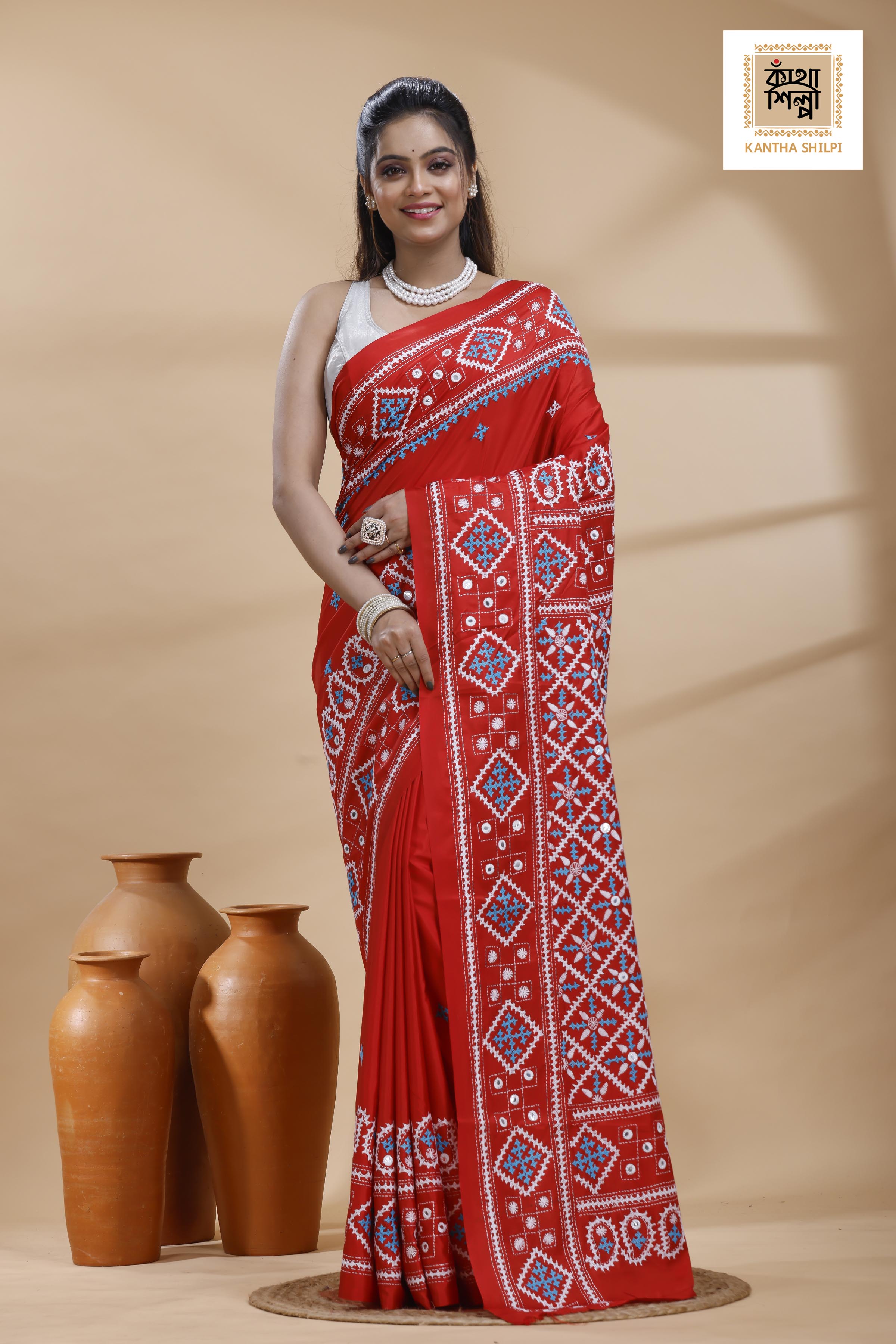 Red Bangalore Silk White-blue color Thread Work Gujrati Stitch Saree