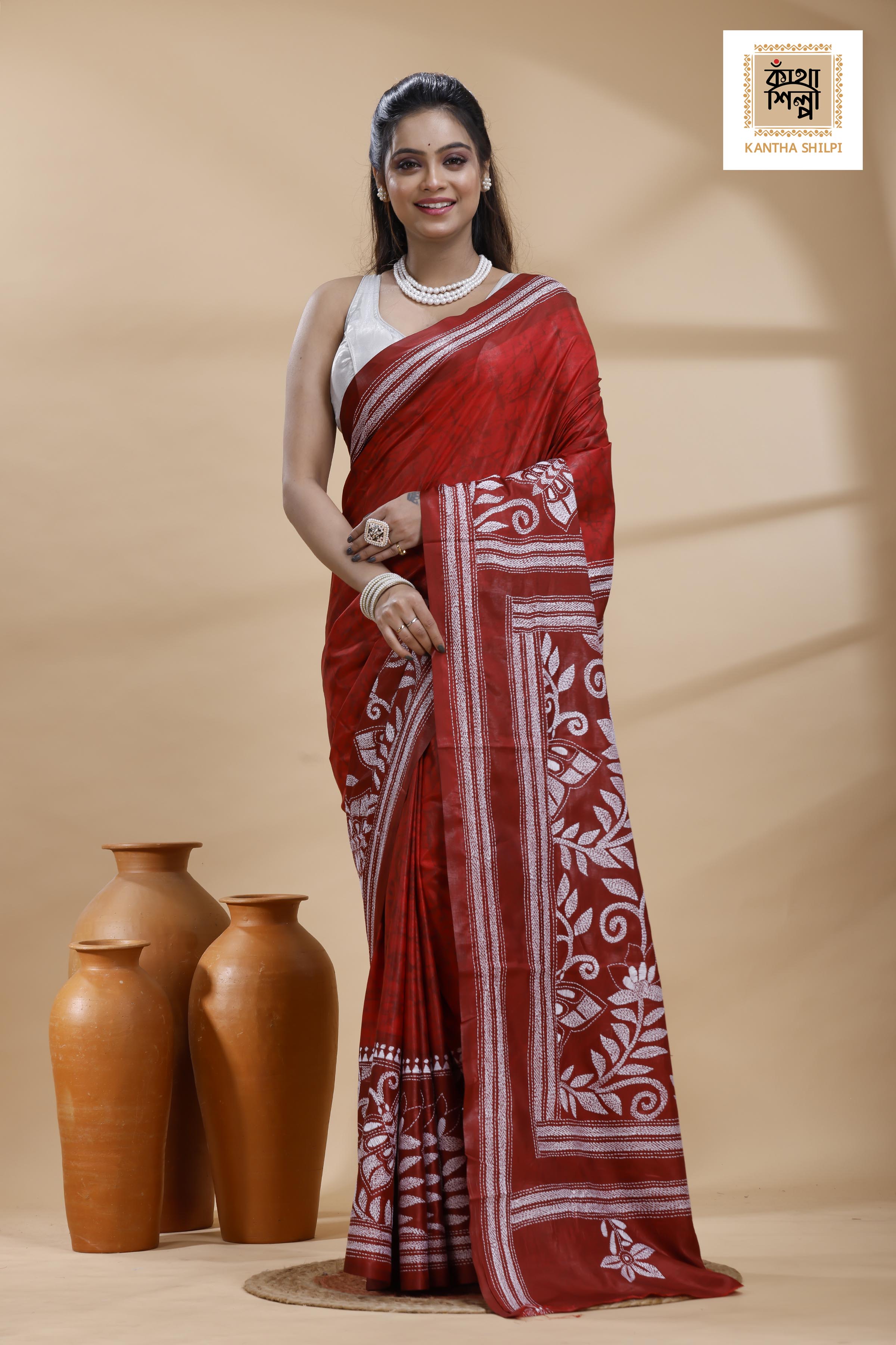 Red Color Bangalore Silk White Color Thread Work Batik Kantha Stitch Saree