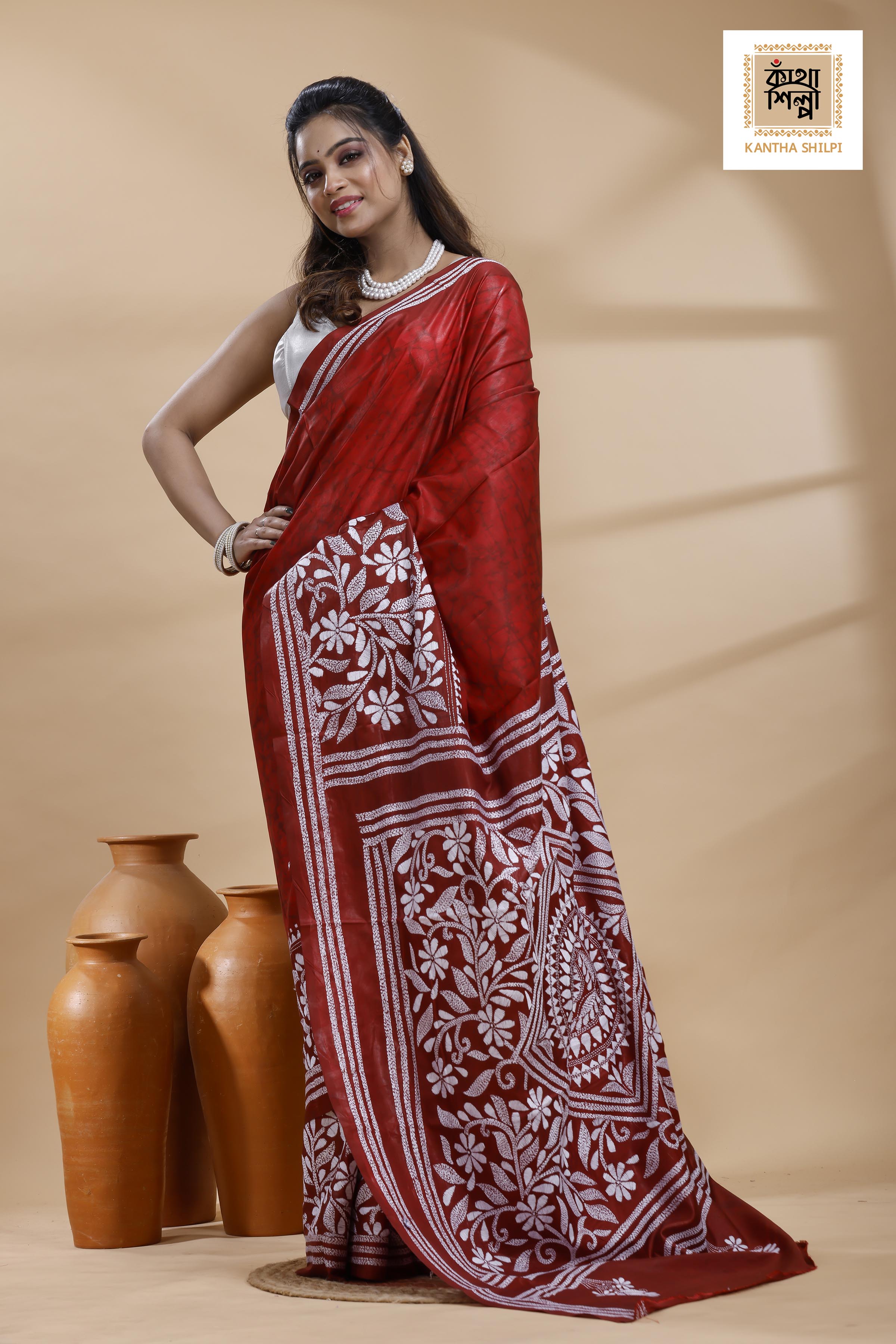 Red Color Bangalore Silk White Color Thread Work Batik Kantha Stitch Saree