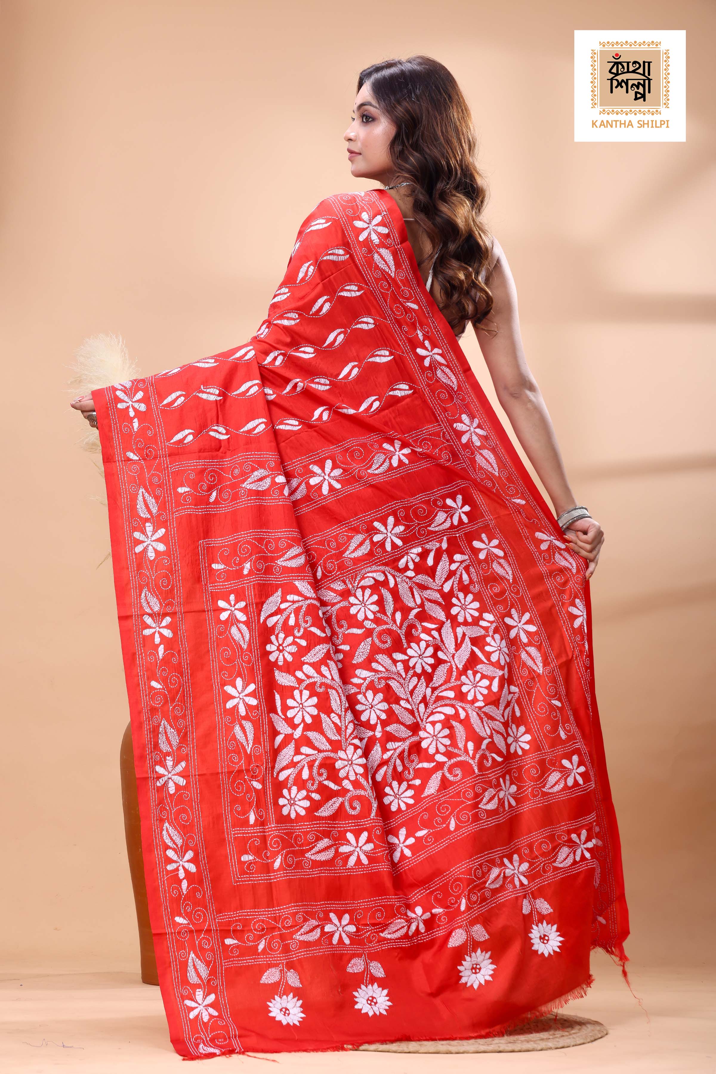 Red Color Bangalore Silk White Color Thread Work Kantha Stitch Saree