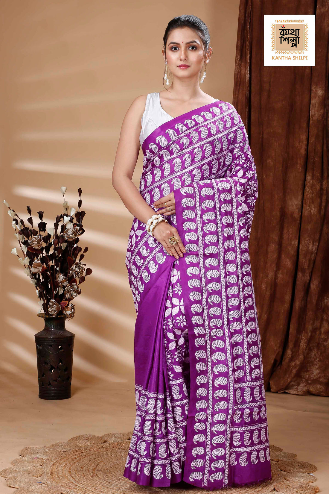 Magenta Pure Bangalore Silk White Color Thread Work Kalka Design Kantha Stitch Saree