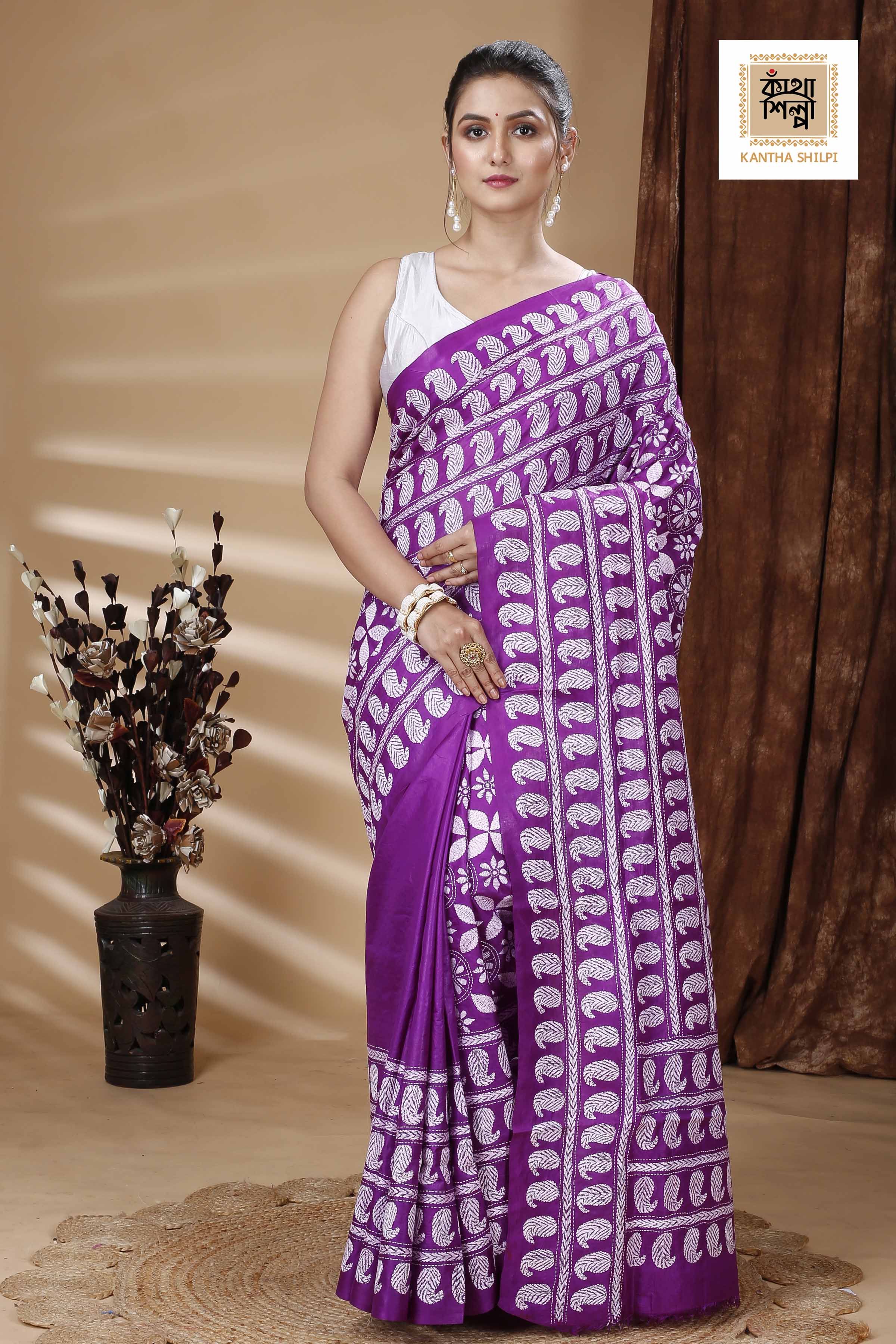 Magenta Pure Bangalore Silk White Color Thread Work Kalka Design Kantha Stitch Saree