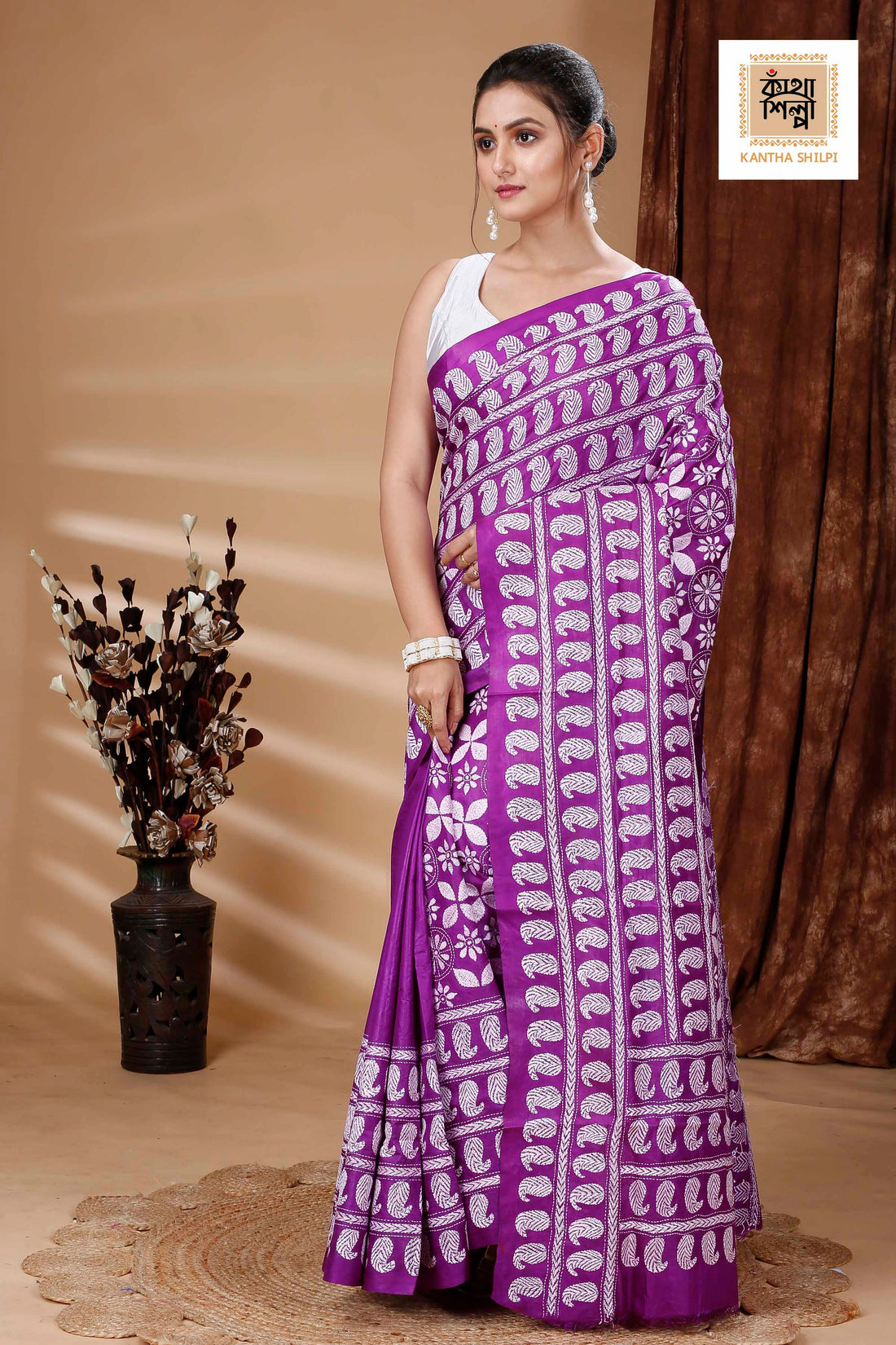 Magenta Pure Bangalore Silk White Color Thread Work Kalka Design Kantha Stitch Saree