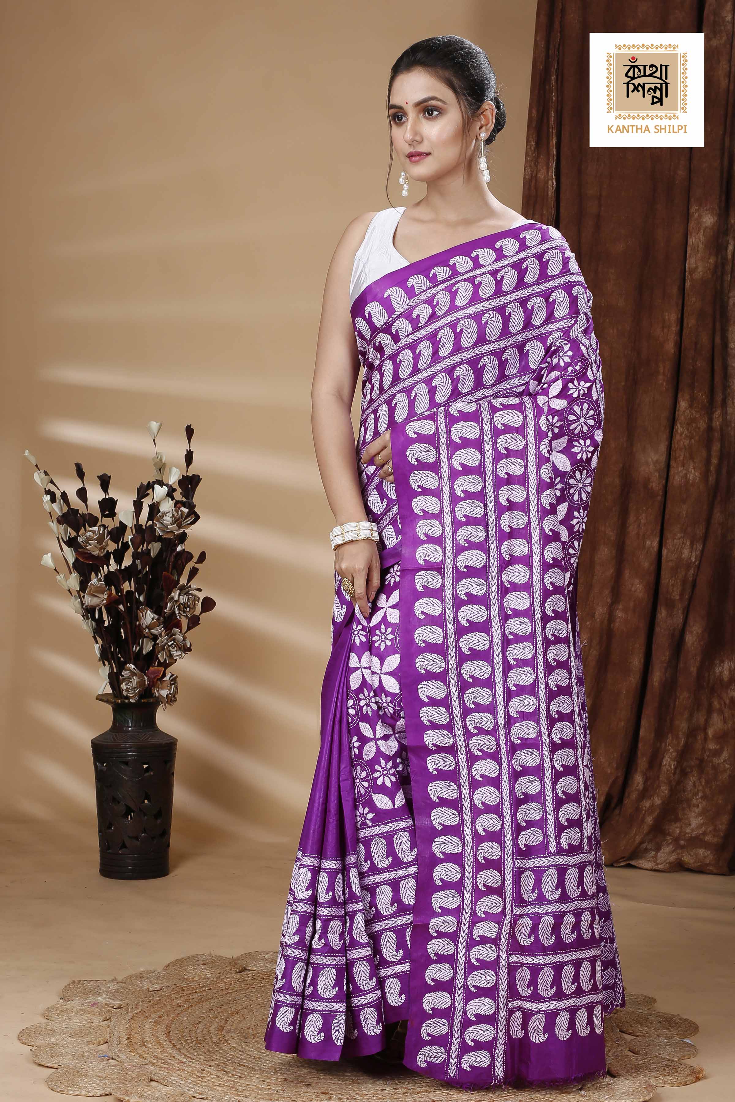 Magenta Pure Bangalore Silk White Color Thread Work Kalka Design Kantha Stitch Saree