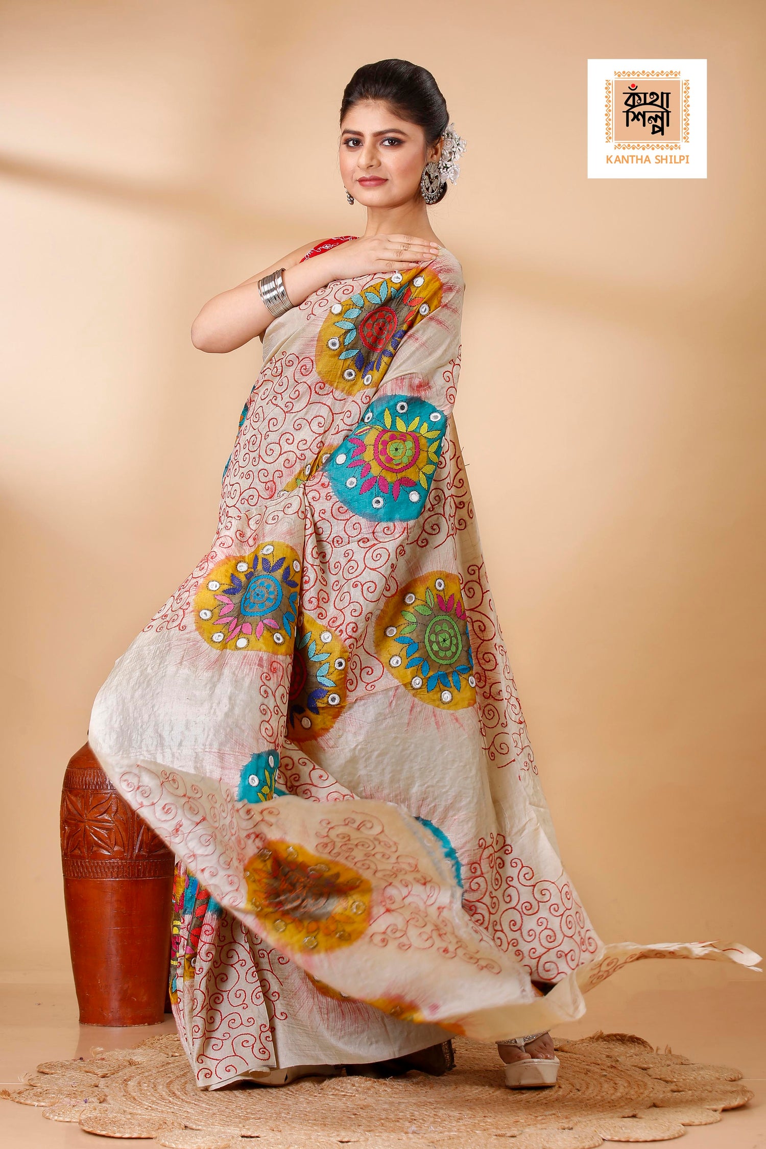 Gachi Tussar Multicolor Thread Work Abstract Line and Flower Motif Kantha Stitch Saree