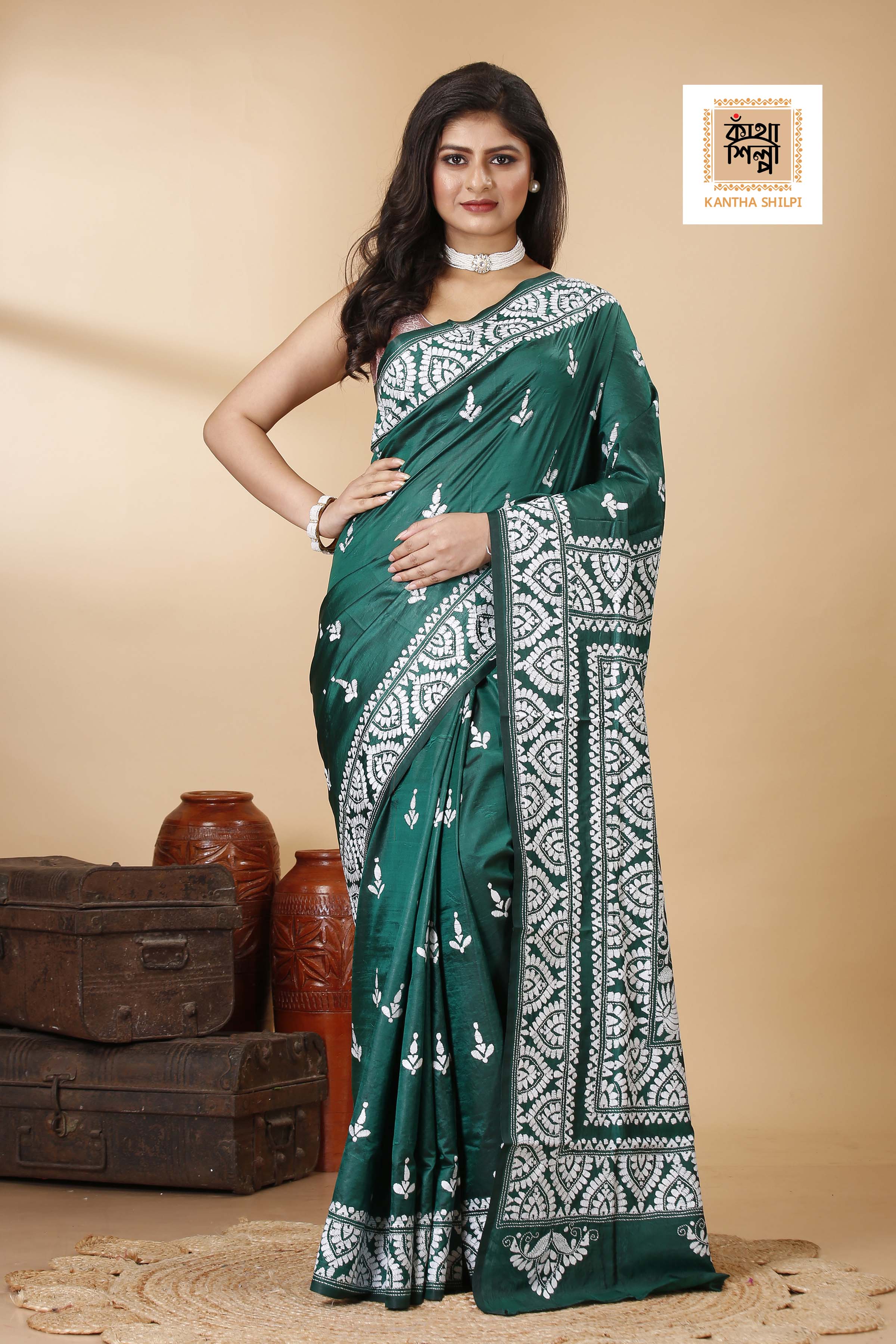 Green Pure Bangalore Silk White Color Thread Work Floral Motif Kantha Stitch Saree