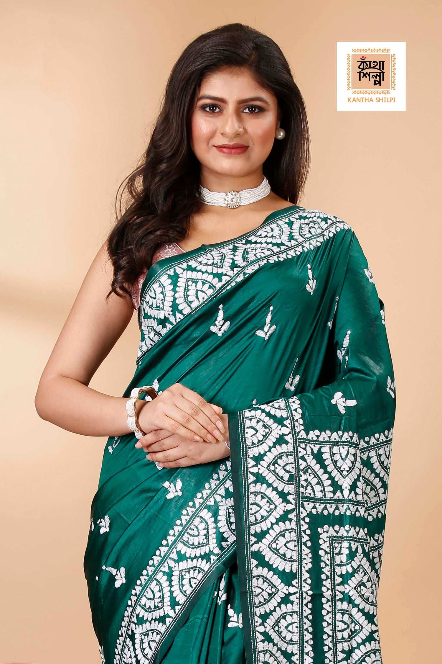 Green Pure Bangalore Silk White Color Thread Work Floral Motif Kantha Stitch Saree