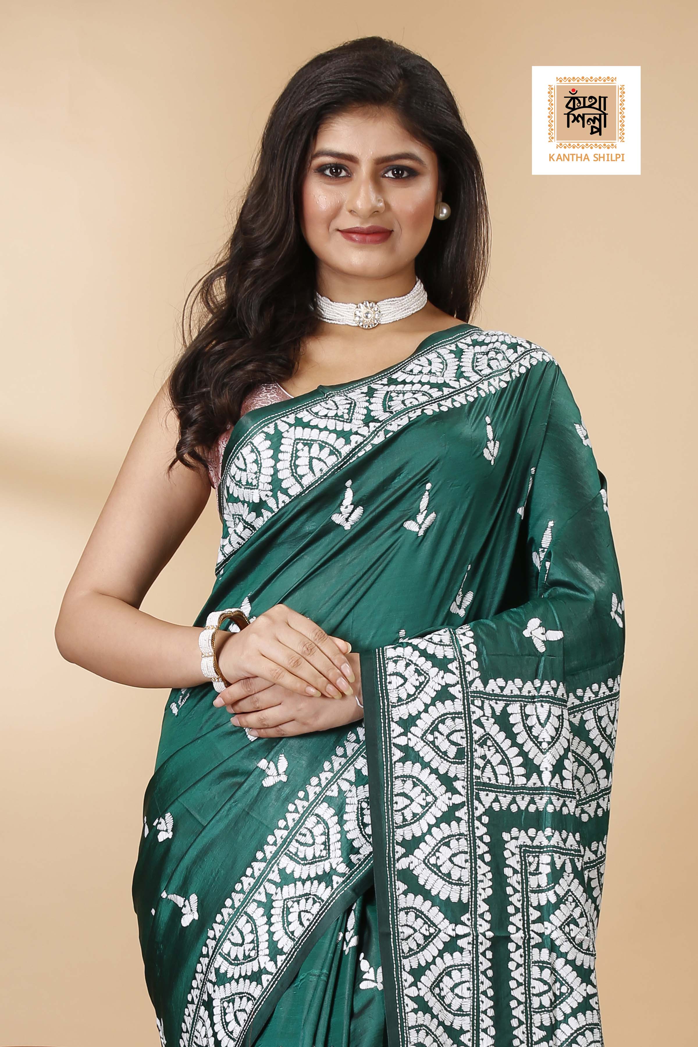 Green Pure Bangalore Silk White Color Thread Work Floral Motif Kantha Stitch Saree
