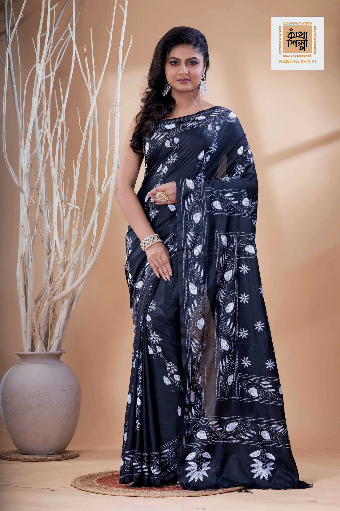 Black Color Bangalore Silk White Color Thread Work Kantha Stitch Saree