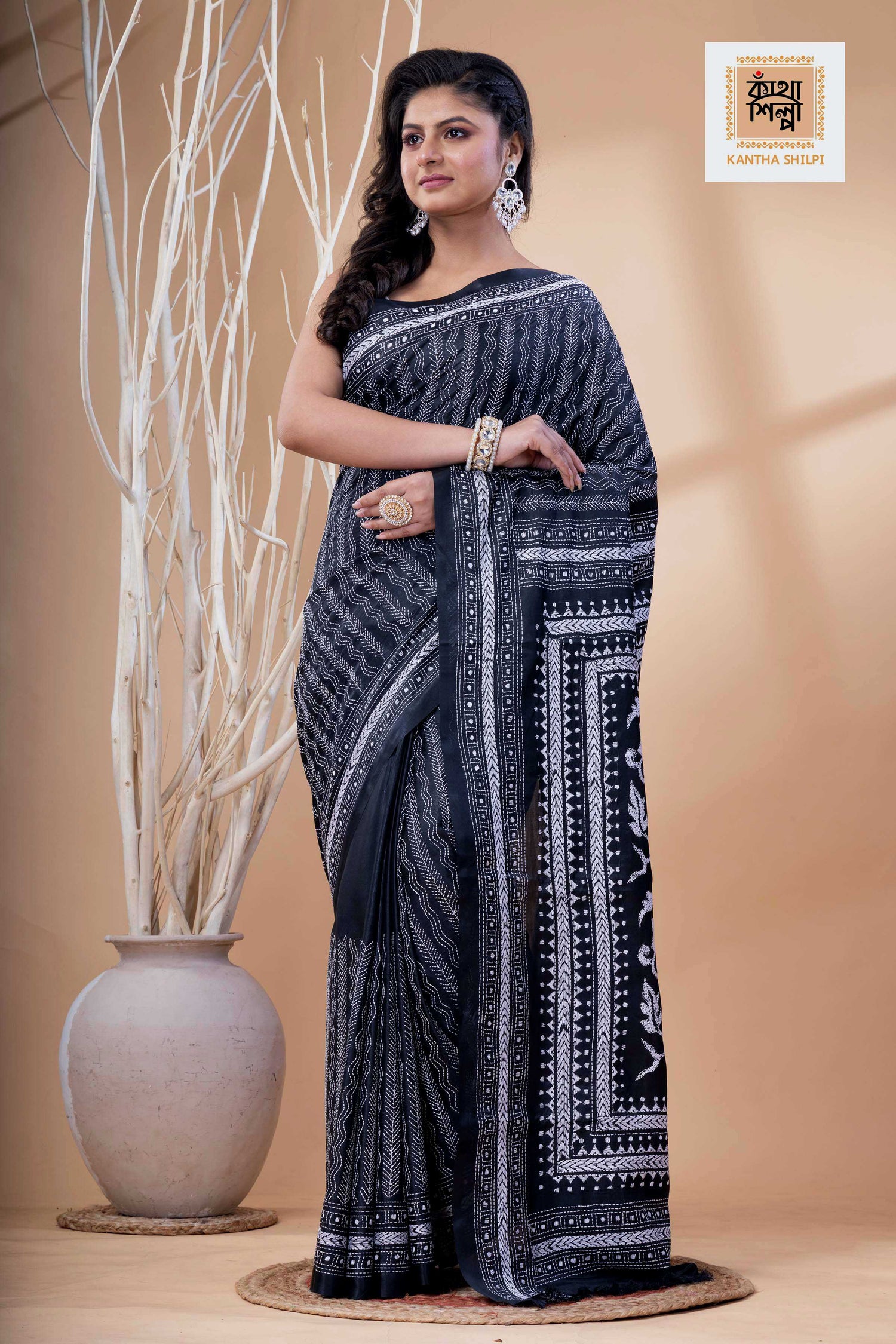 Black Color Bangalore Silk White Color Thread Work Kantha Stitch Saree