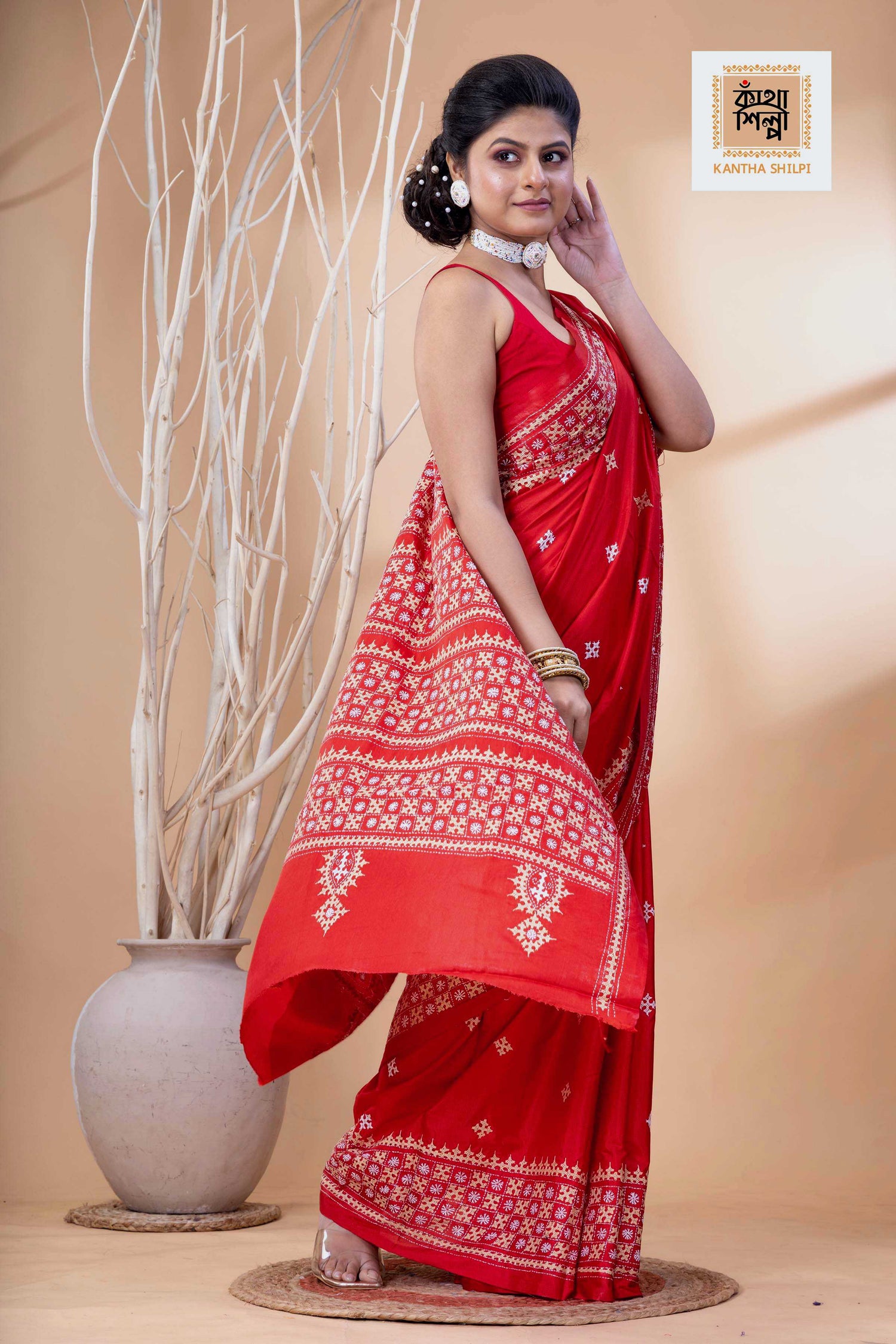 Red Bangalore Silk Beige-White Thread Work Gujrati Stitch Saree