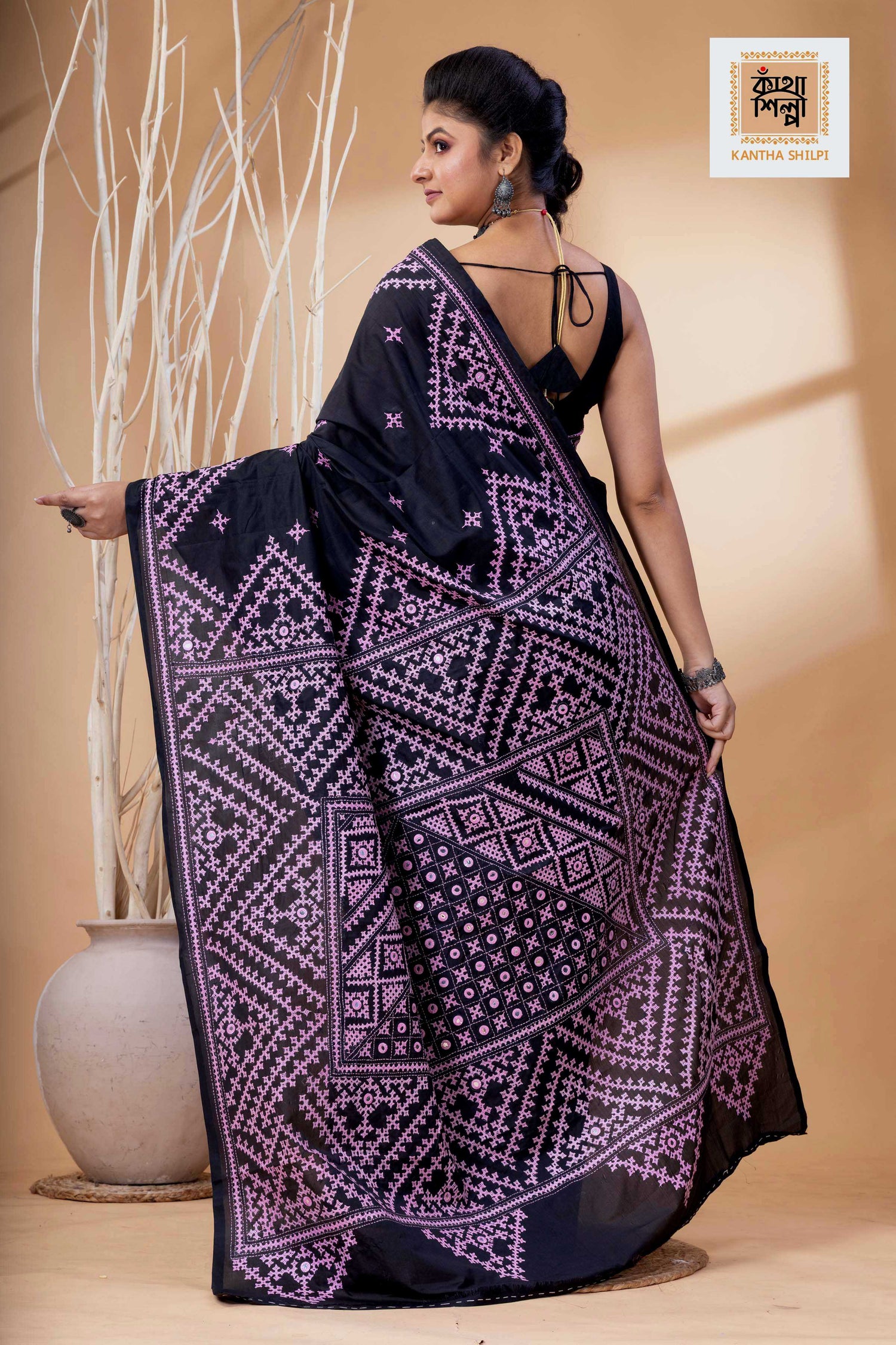Black Bangalore Silk Pink Thread Work Gujrati Stitch Saree