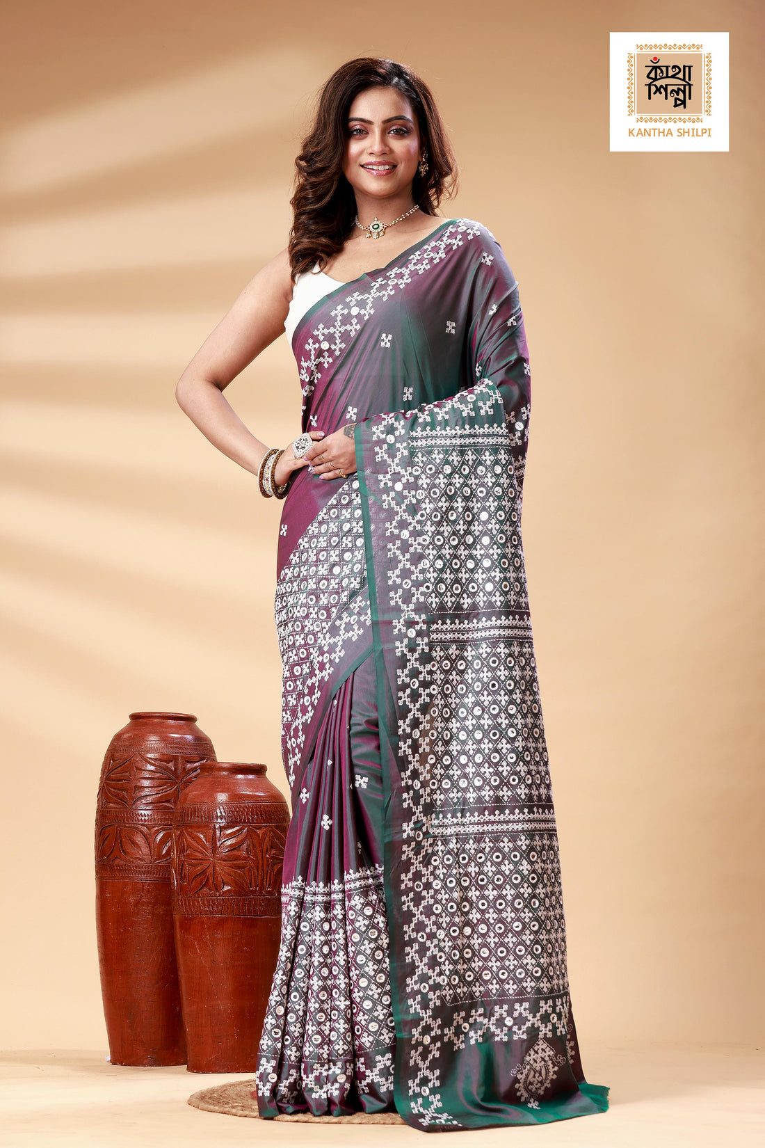 Dual Tone Bangalore Silk White color Thread Work Gujrati Stitch Saree