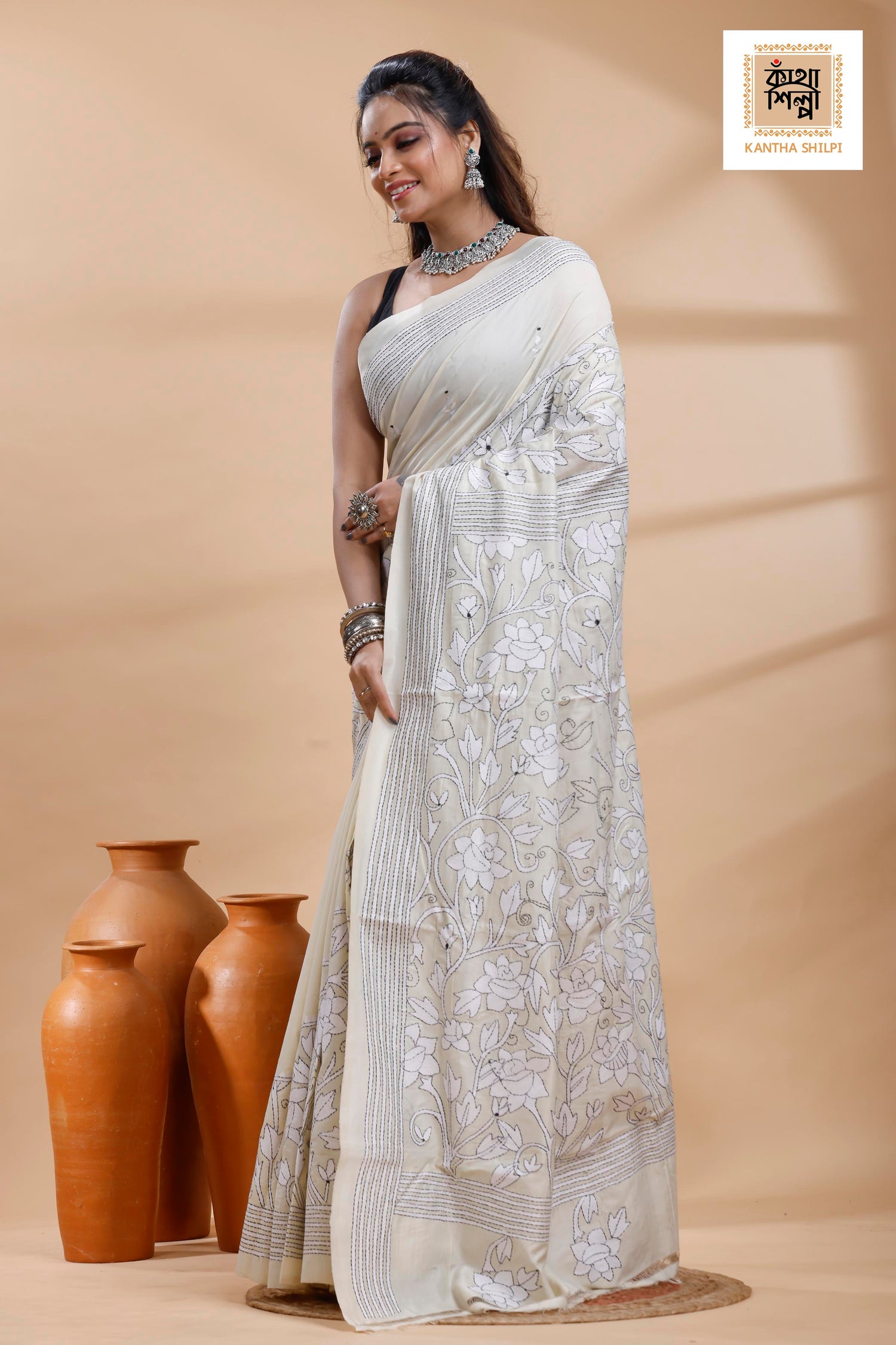 Tussar Black-White Color Thread Work Flower Motif Kantha Stitch Saree