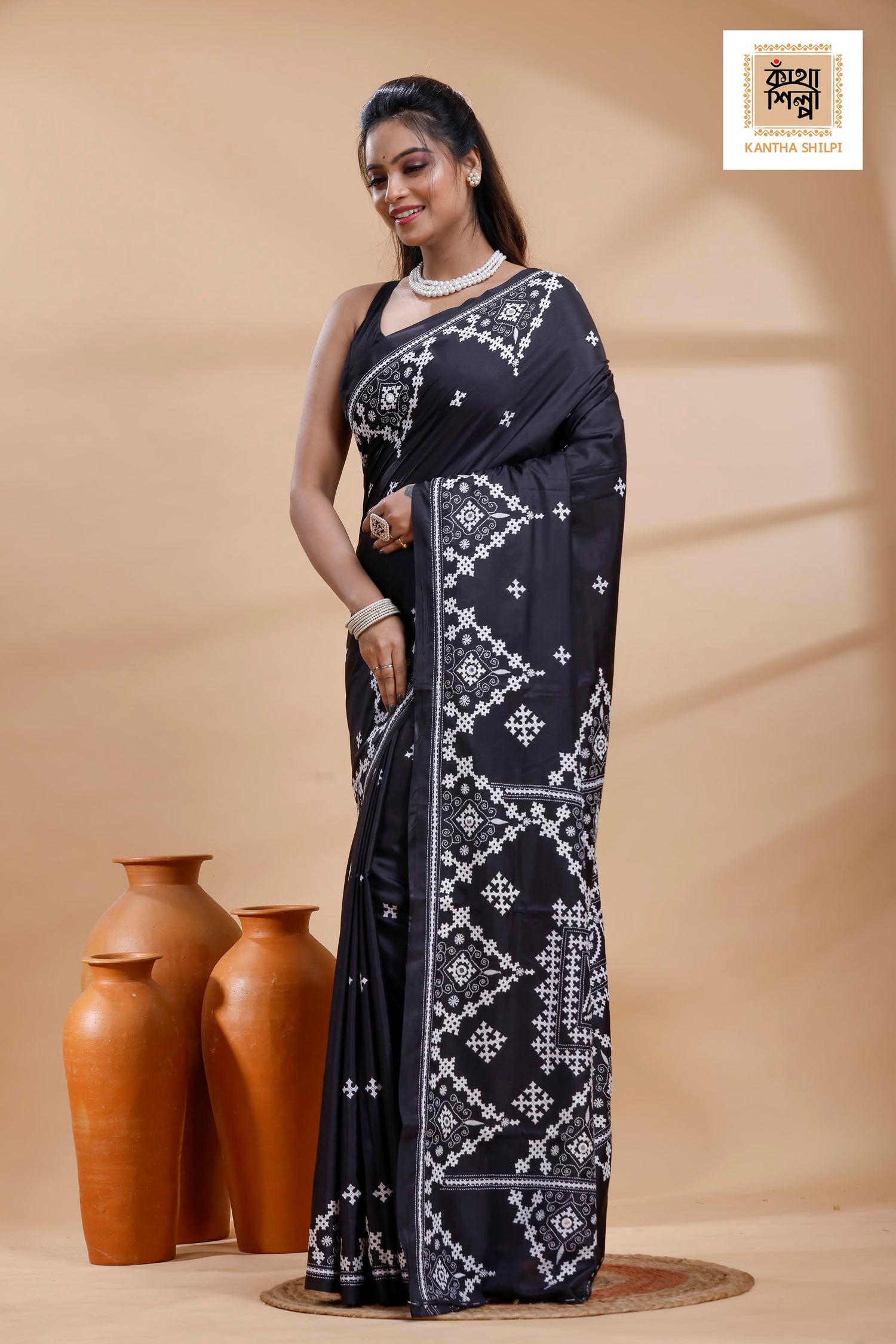 Black Bangalore Silk White Color Thread Work Gujrati Stitch Saree