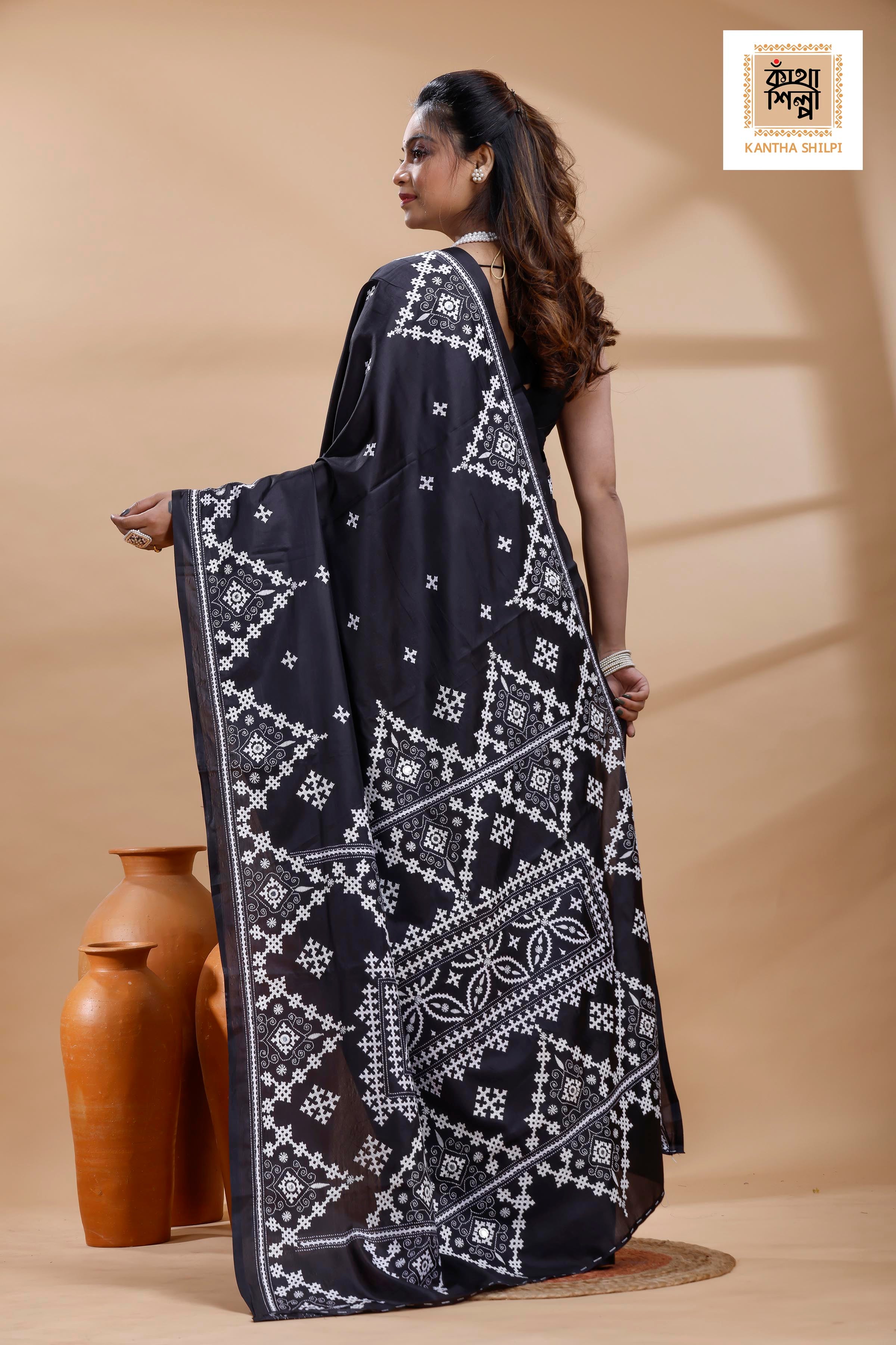 Black Bangalore Silk White Color Thread Work Gujrati Stitch Saree
