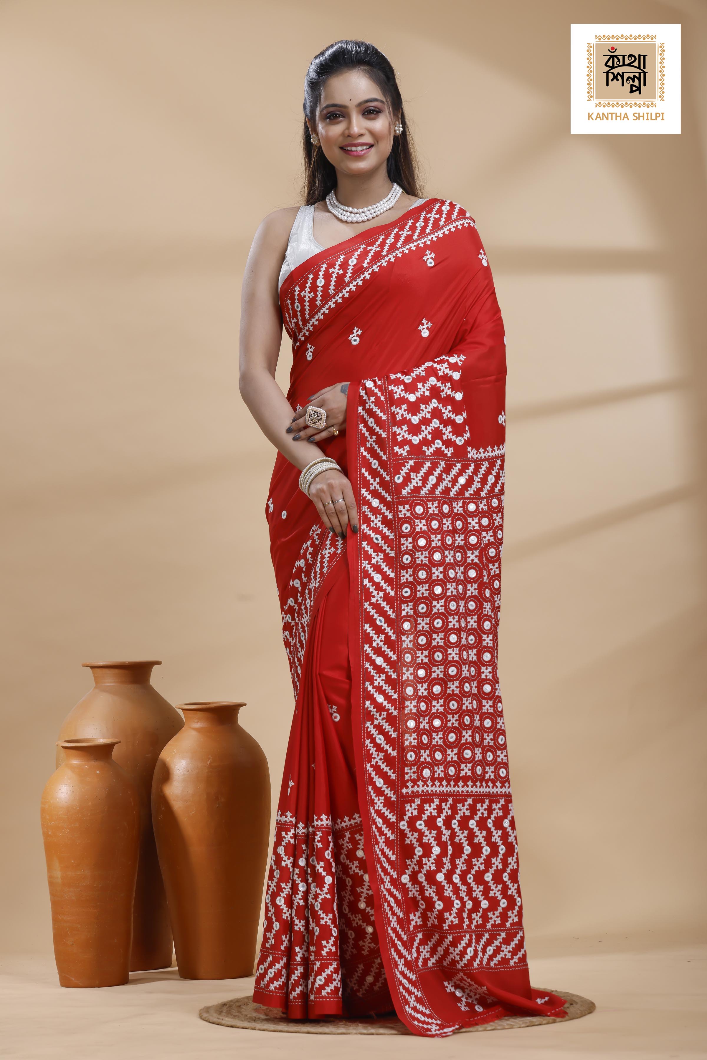 Red Bangalore Silk White Color Thread Work Gujrati Stitch Saree