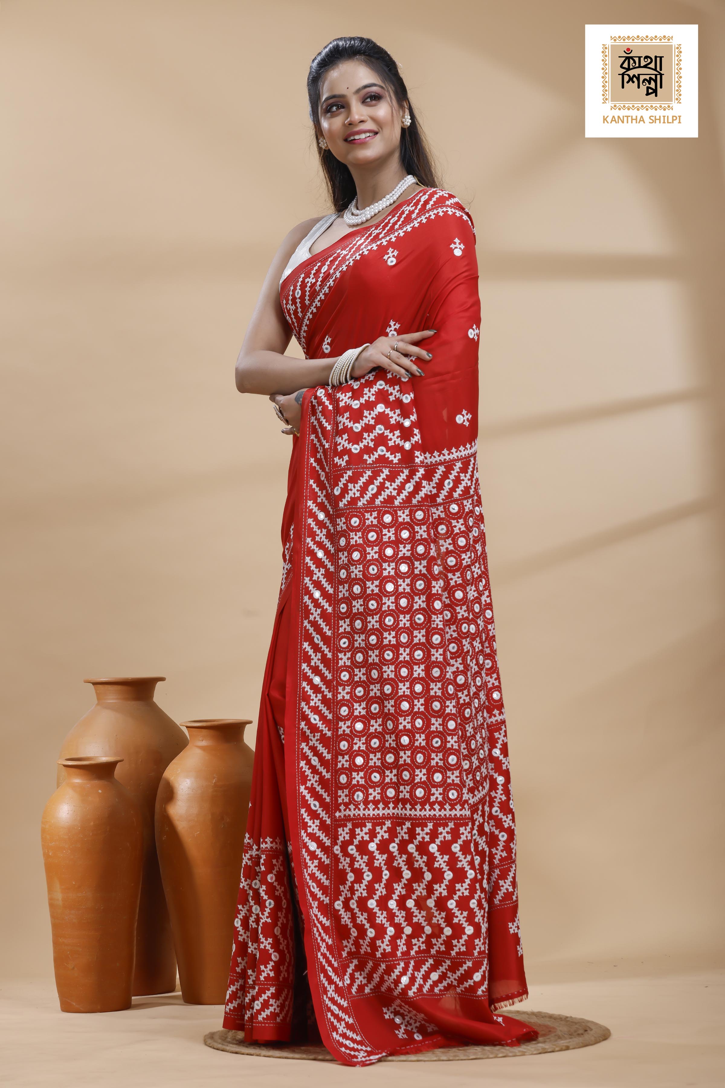 Red Bangalore Silk White Color Thread Work Gujrati Stitch Saree