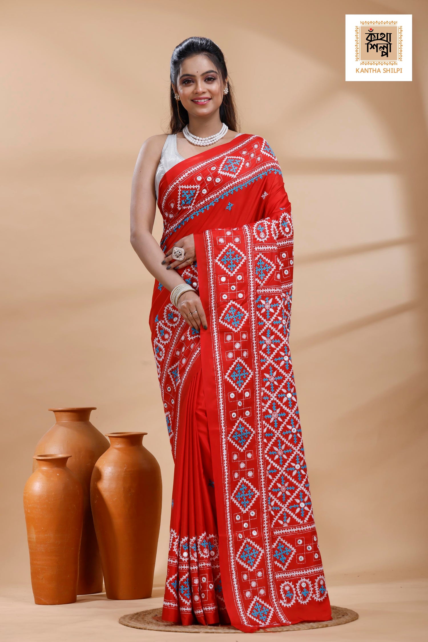 Red Bangalore Silk White-blue color Thread Work Gujrati Stitch Saree