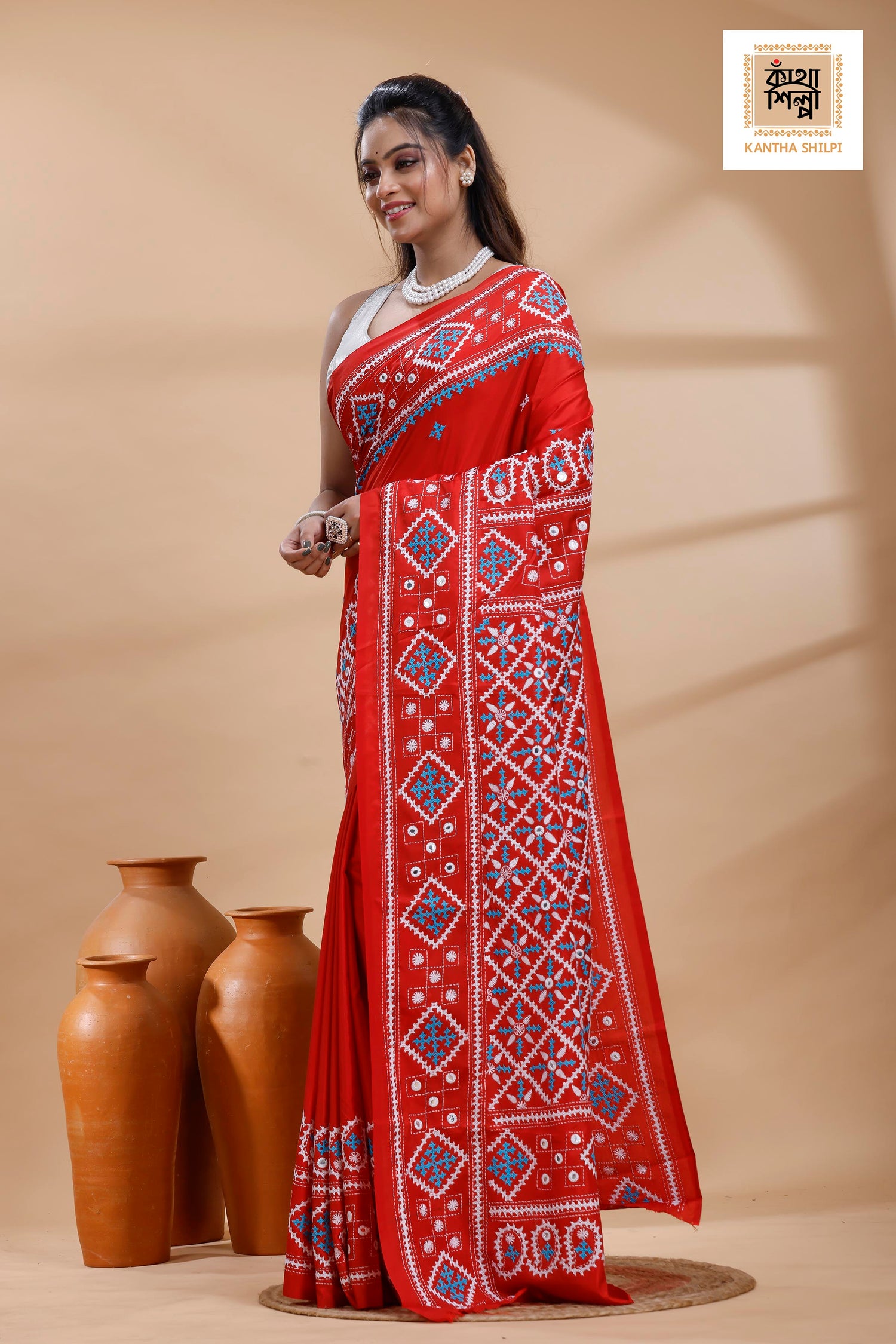 Red Bangalore Silk White-blue color Thread Work Gujrati Stitch Saree
