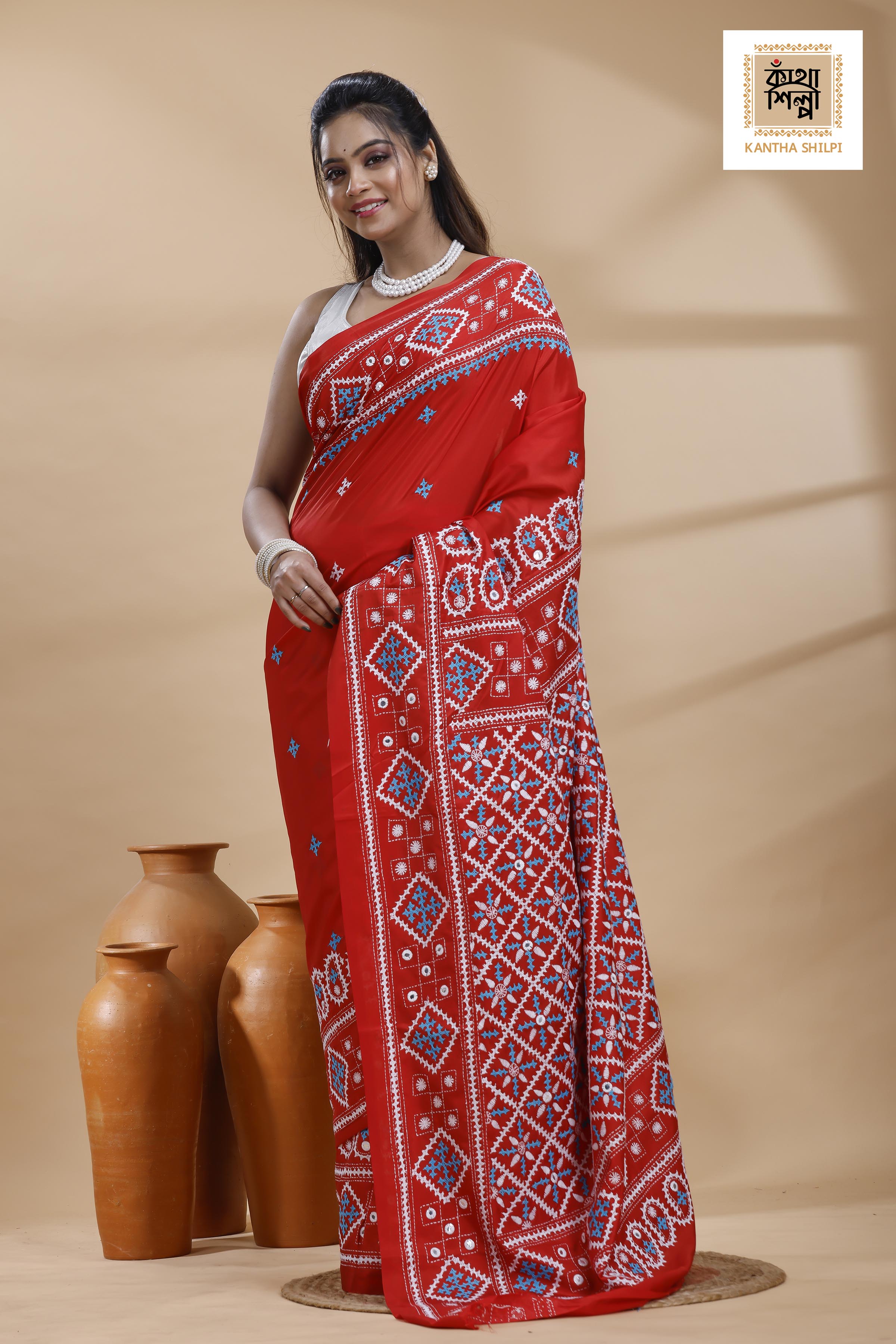 Red Bangalore Silk White-blue color Thread Work Gujrati Stitch Saree