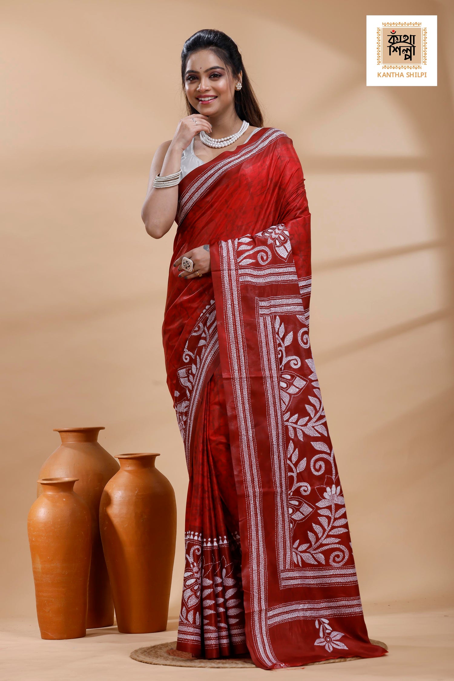 Red Color Bangalore Silk White Color Thread Work Batik Kantha Stitch Saree