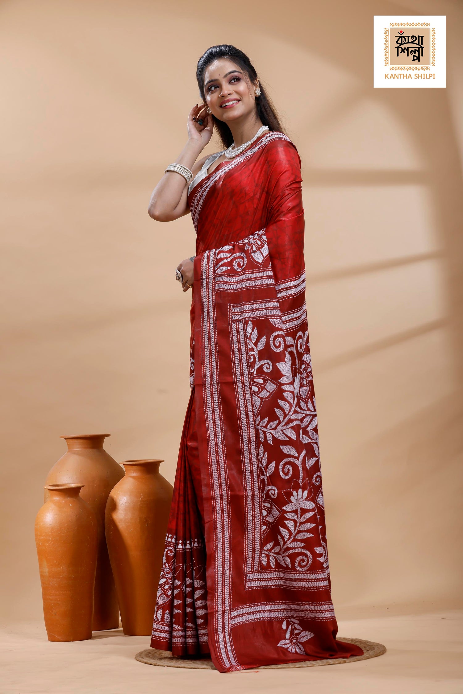 Red Color Bangalore Silk White Color Thread Work Batik Kantha Stitch Saree