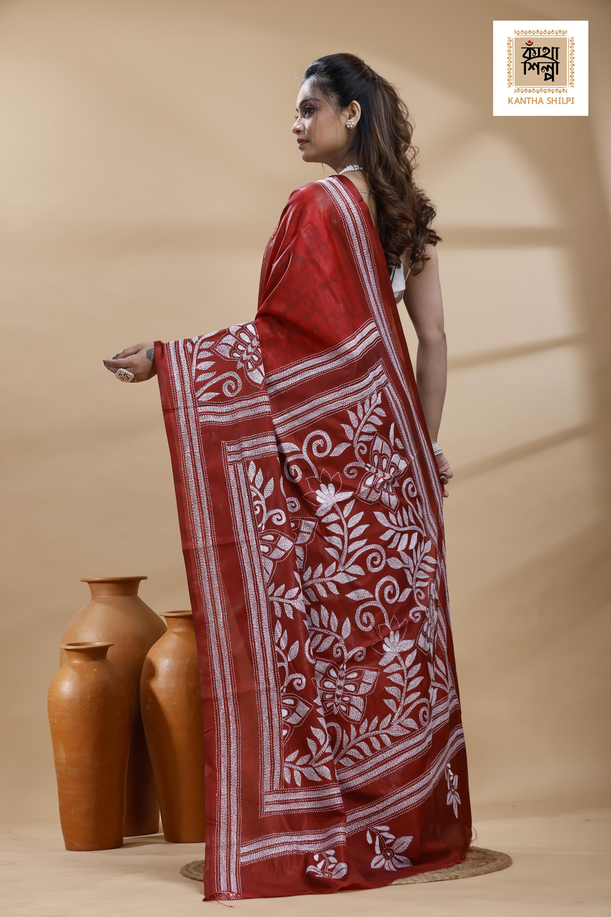 Red Color Bangalore Silk White Color Thread Work Batik Kantha Stitch Saree