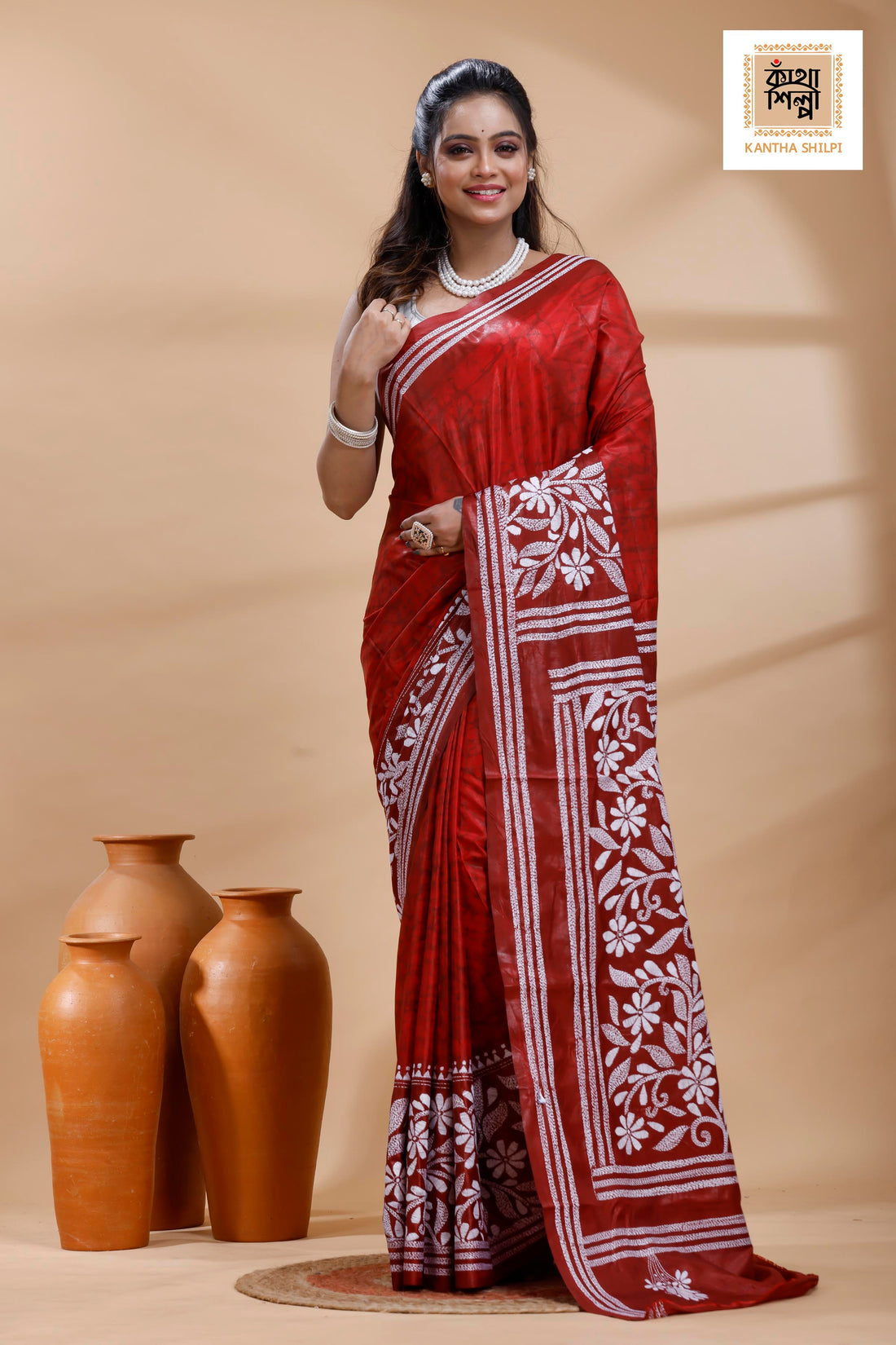 Red Color Bangalore Silk White Color Thread Work Batik Kantha Stitch Saree