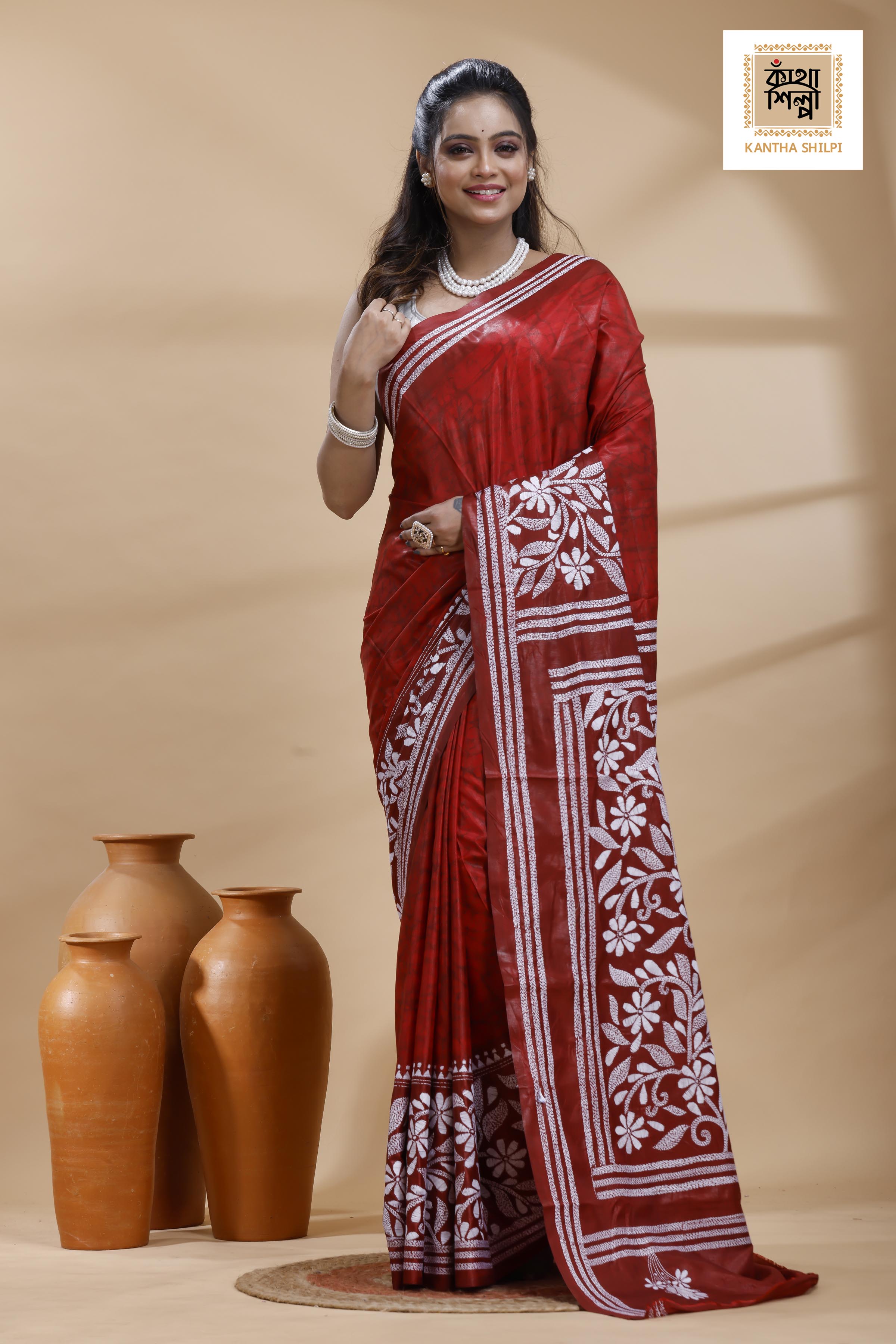 Red Color Bangalore Silk White Color Thread Work Batik Kantha Stitch Saree