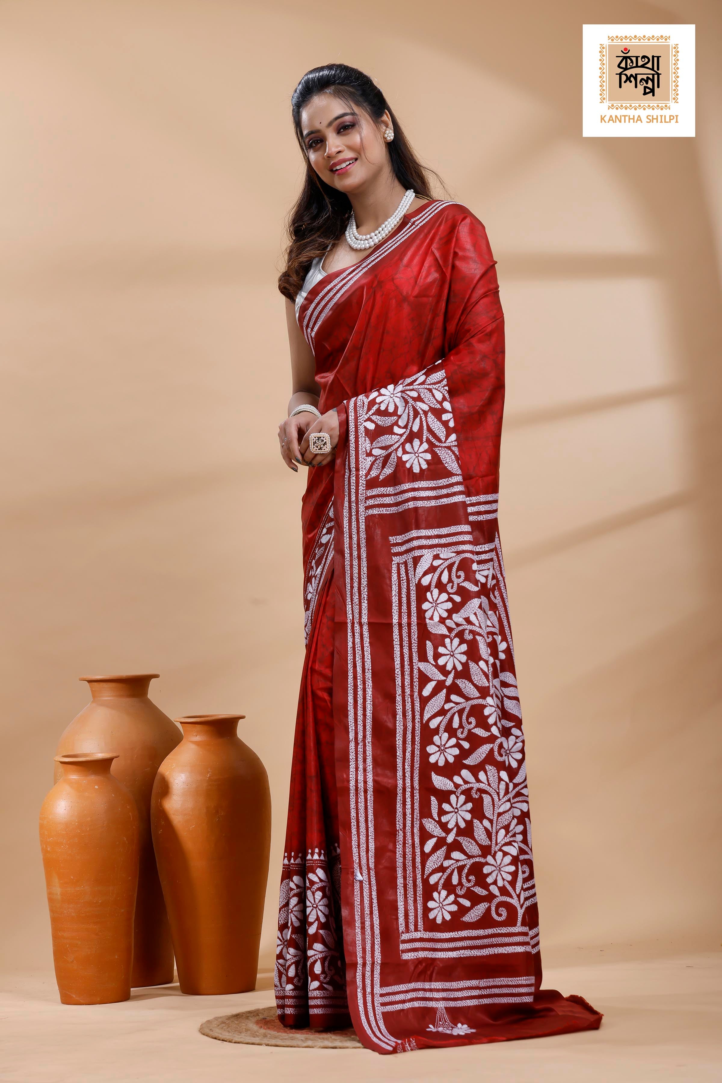 Red Color Bangalore Silk White Color Thread Work Batik Kantha Stitch Saree