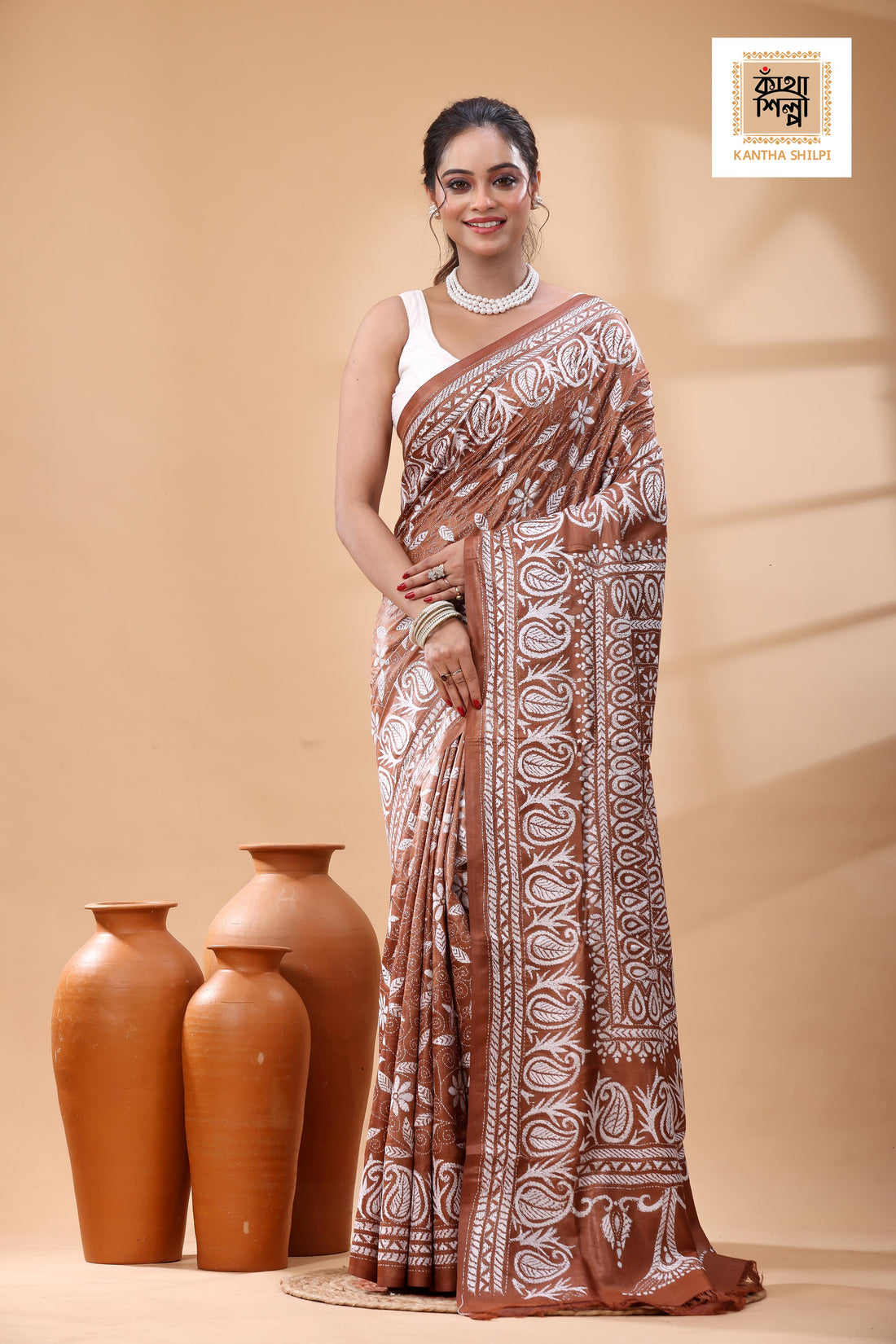 Pure Dye Gachi Tussar White Color Thread Work Kantha Stitch Saree